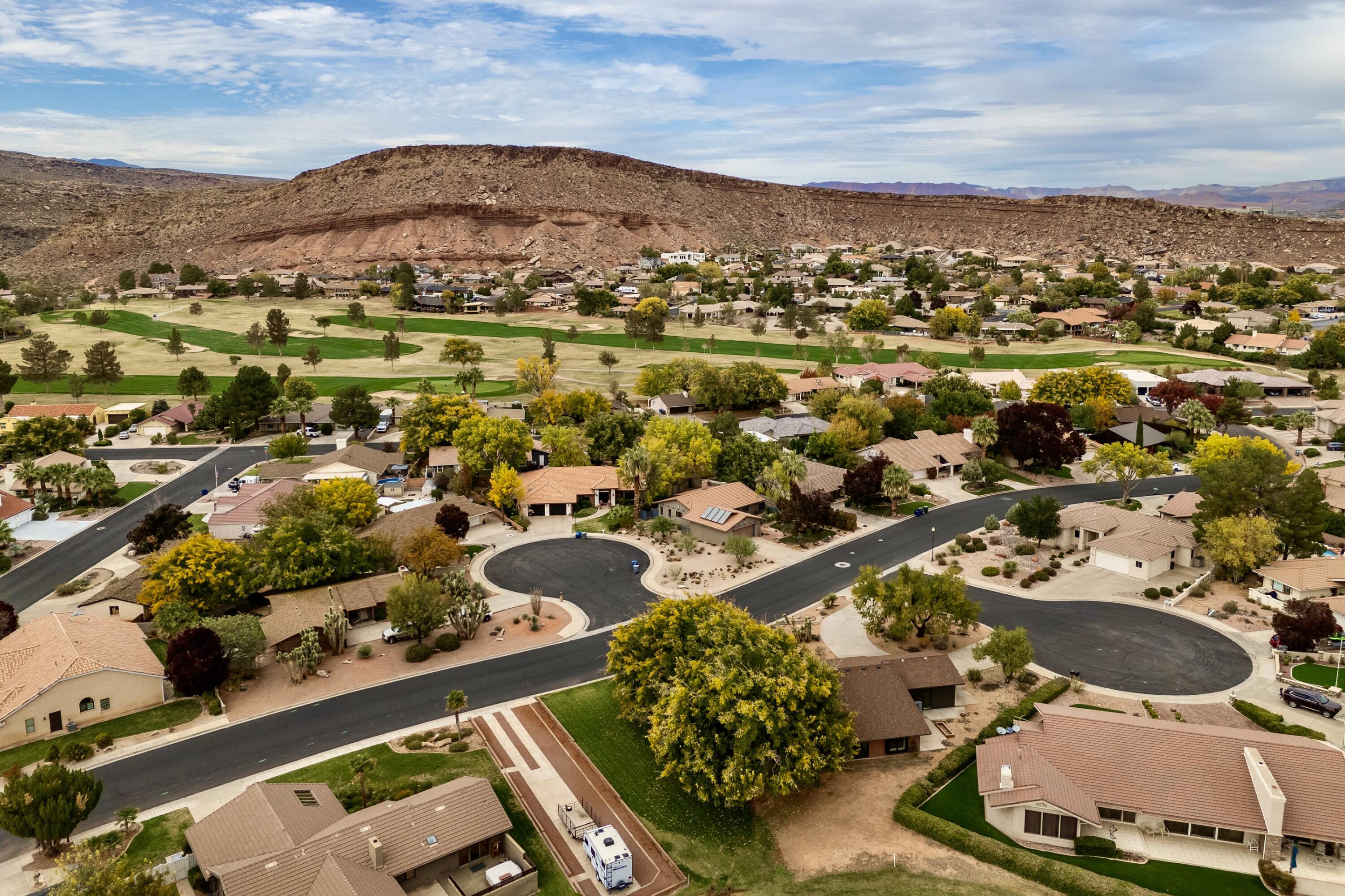 BLOOMINGTON COUNTRY CLUB - Residential