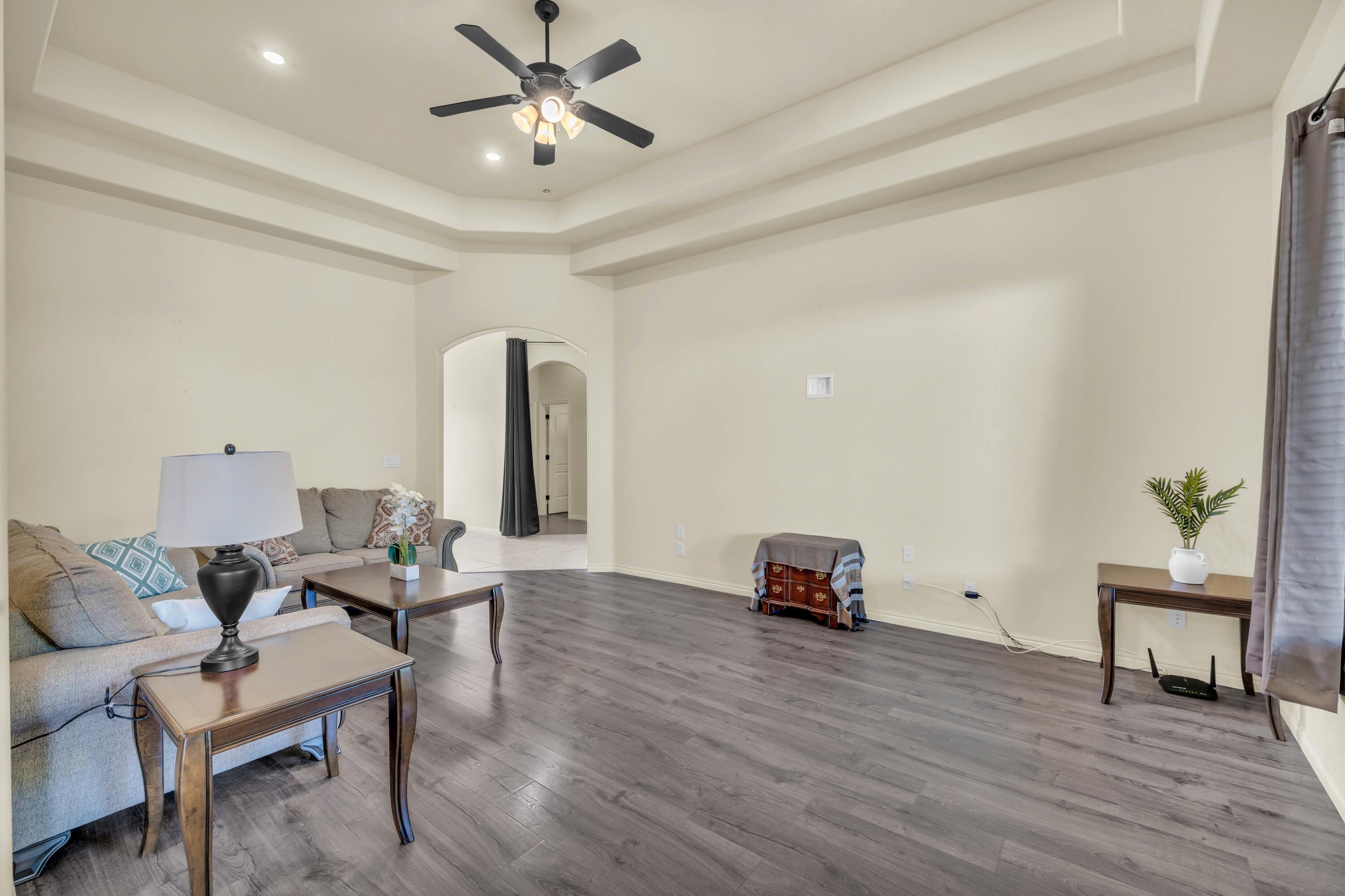 FALCON RIDGE - Residential