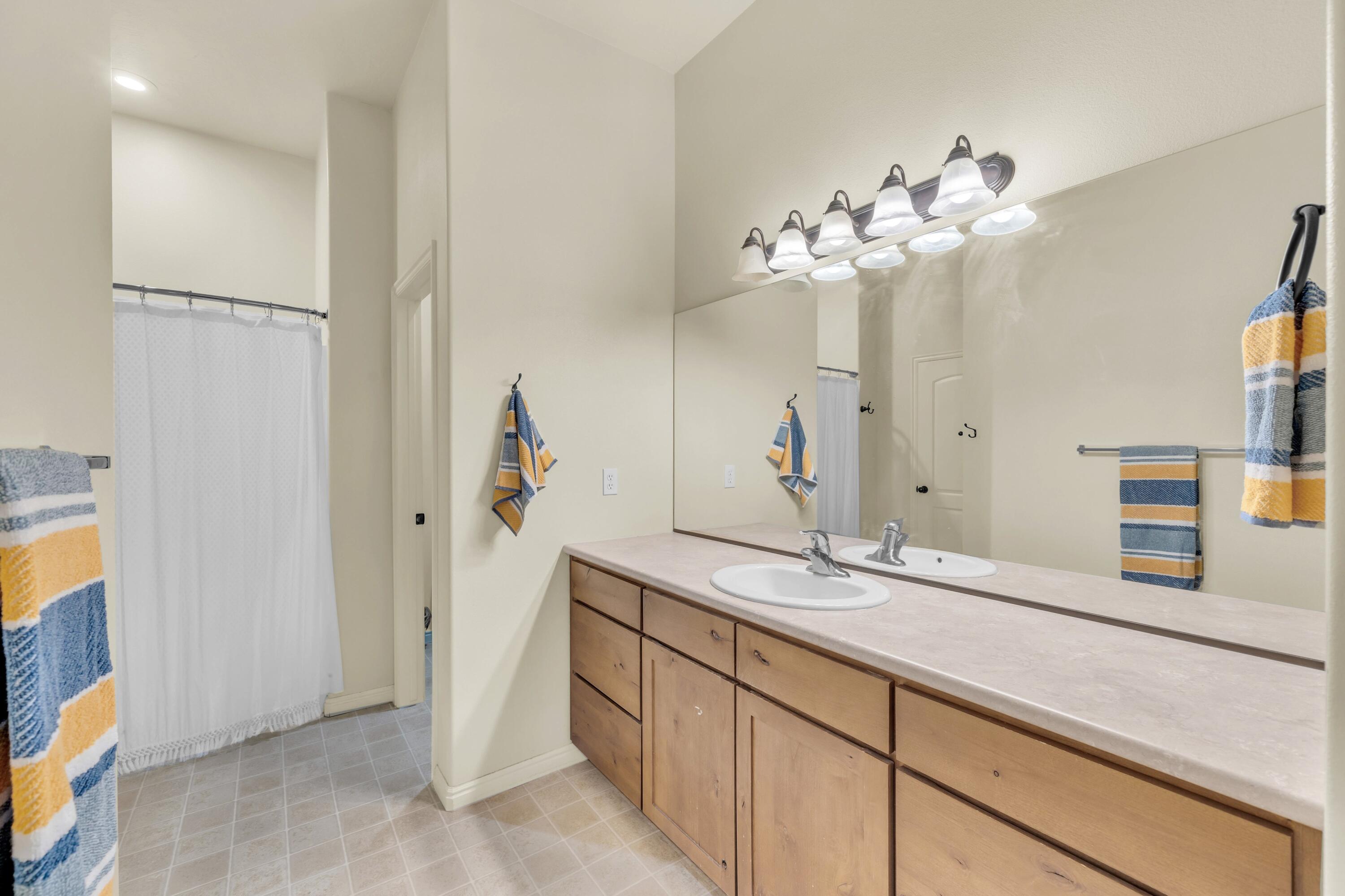 FALCON RIDGE - Residential