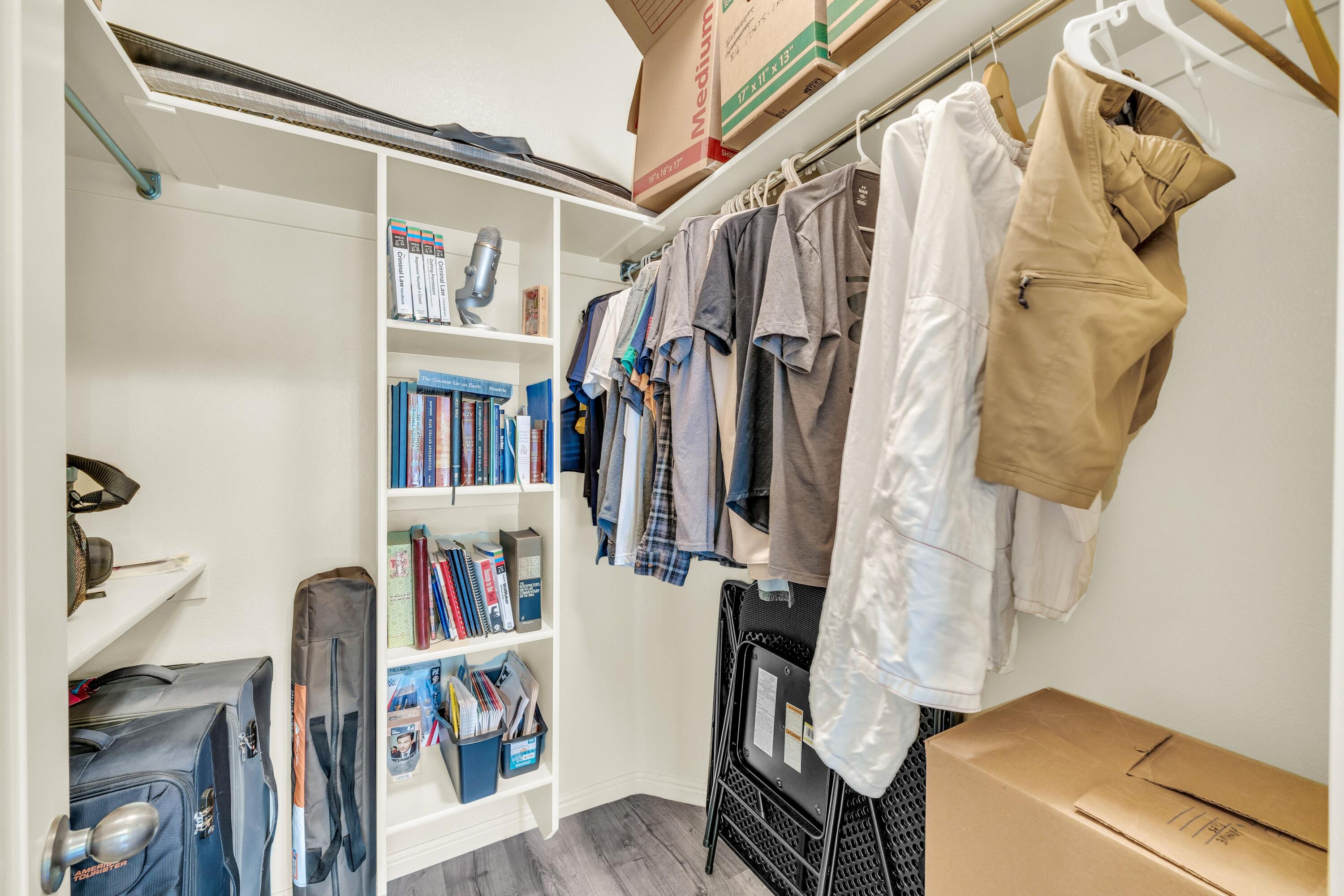 FALCON RIDGE - Residential