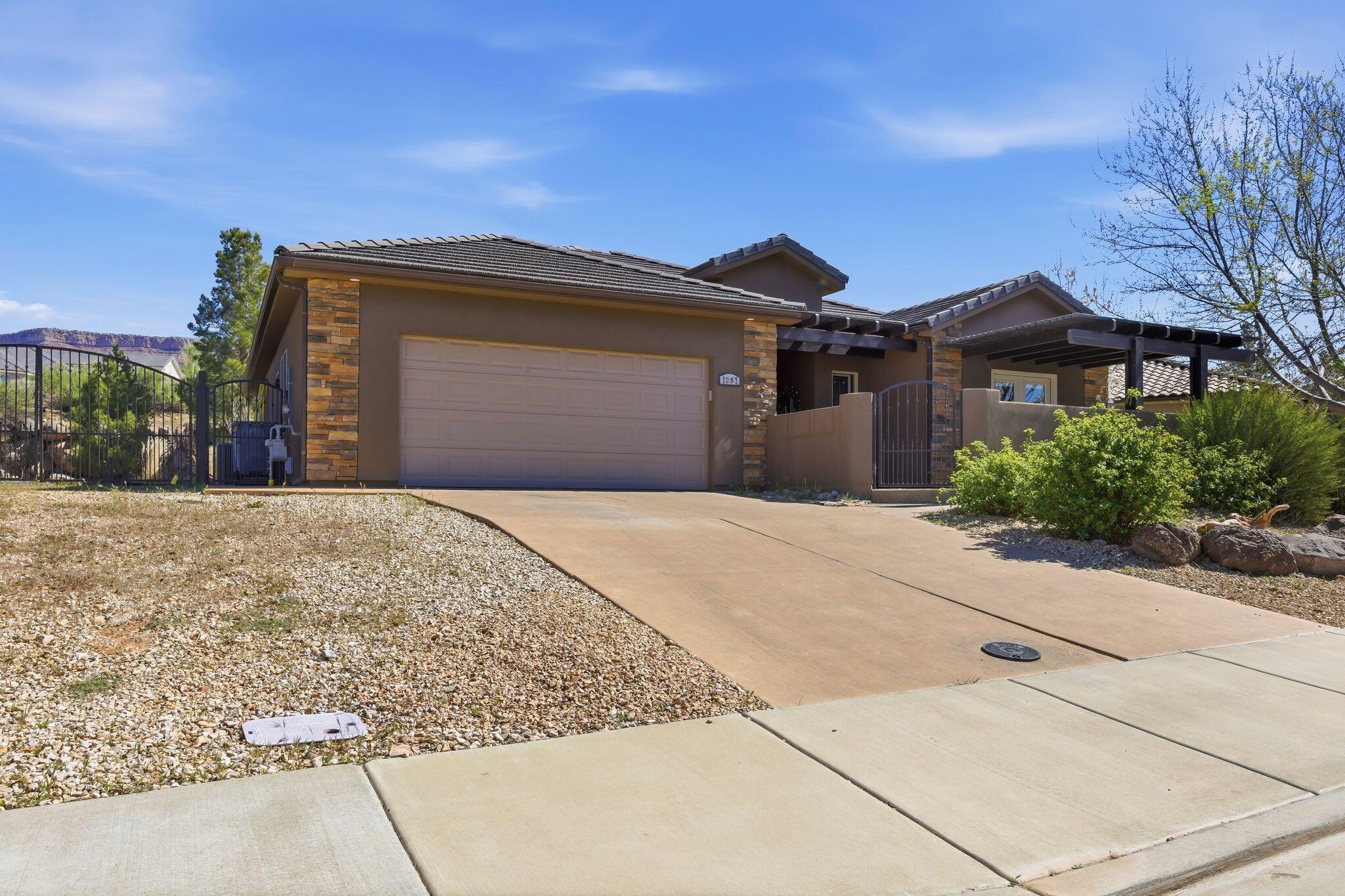 TRAIL RIDGE EST - Residential