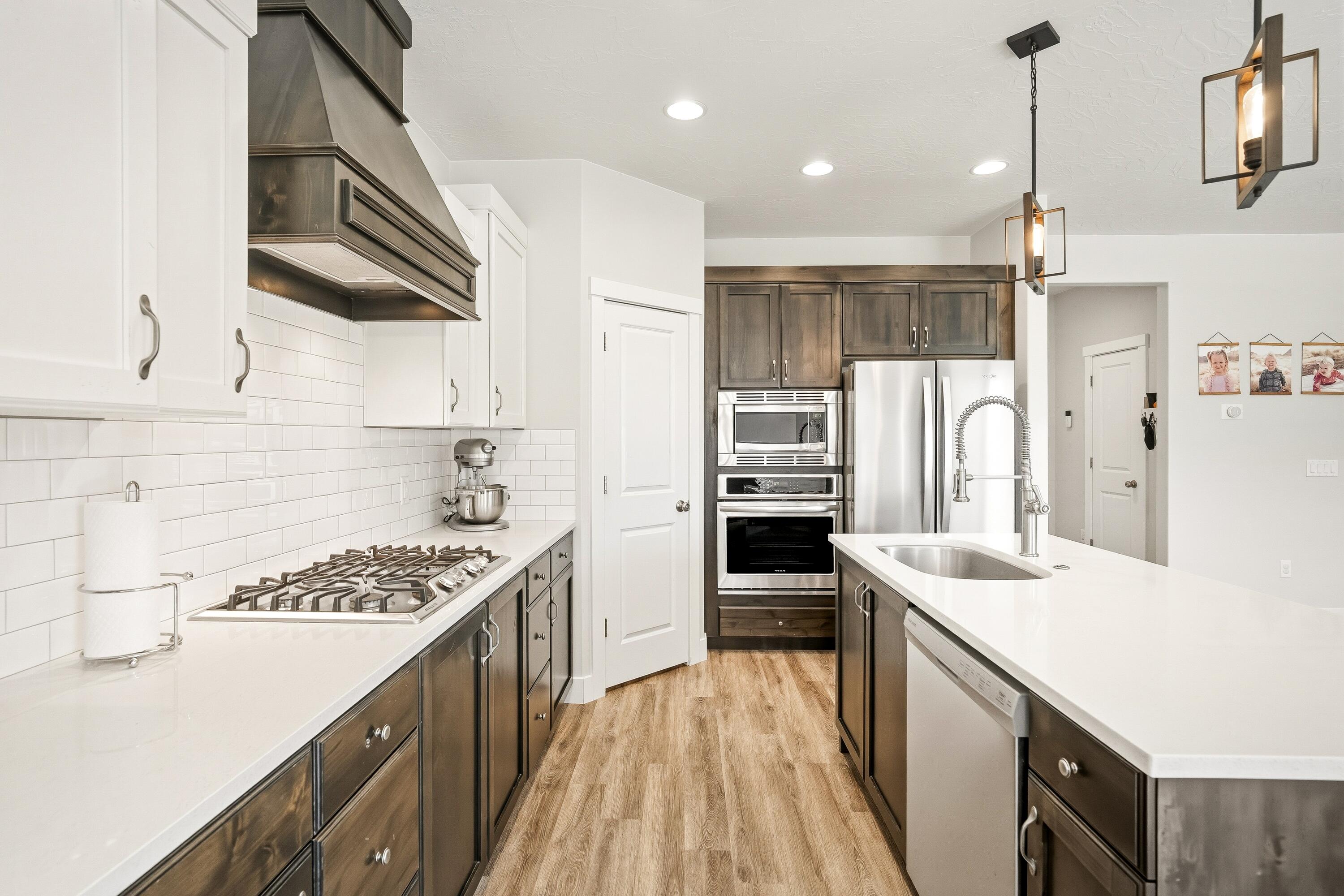 SAGE CANYON - Residential
