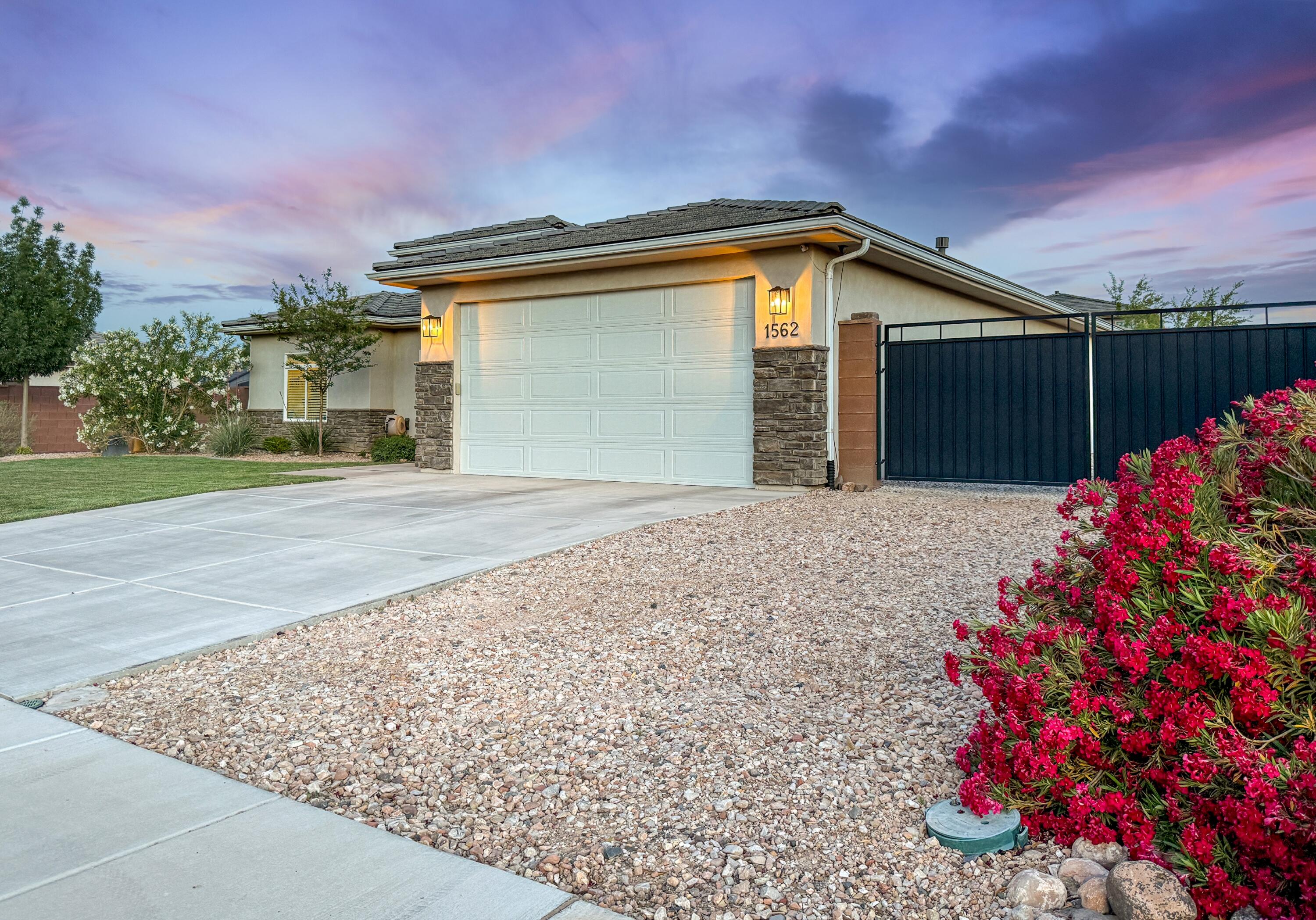 SAGE CANYON - Residential