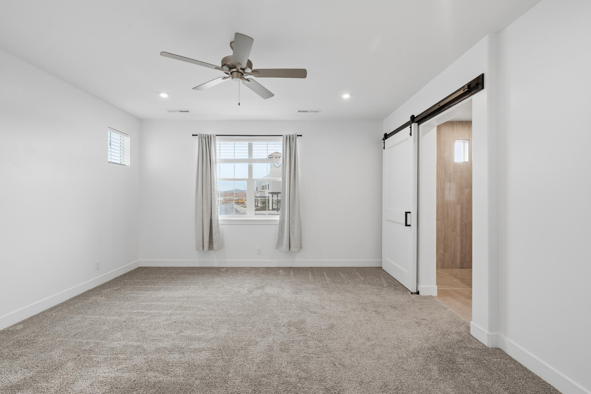 AUBURN HILLS - Residential