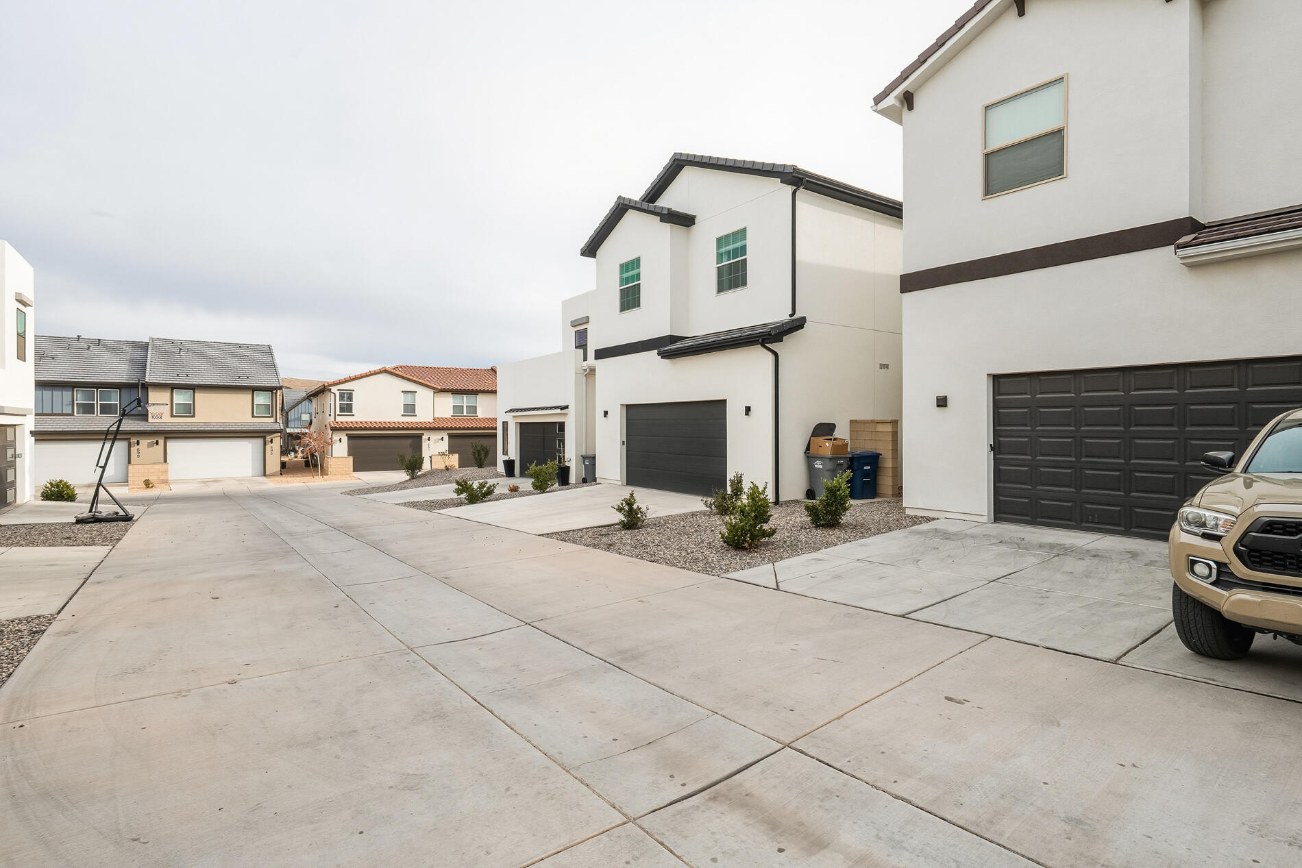 AUBURN HILLS - Residential