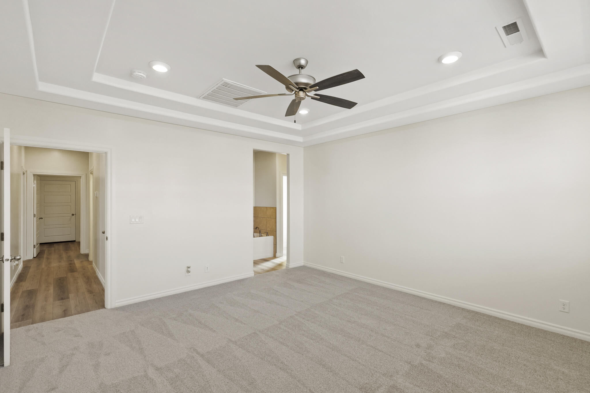 CECITA CREST AT DIVARIO - Residential