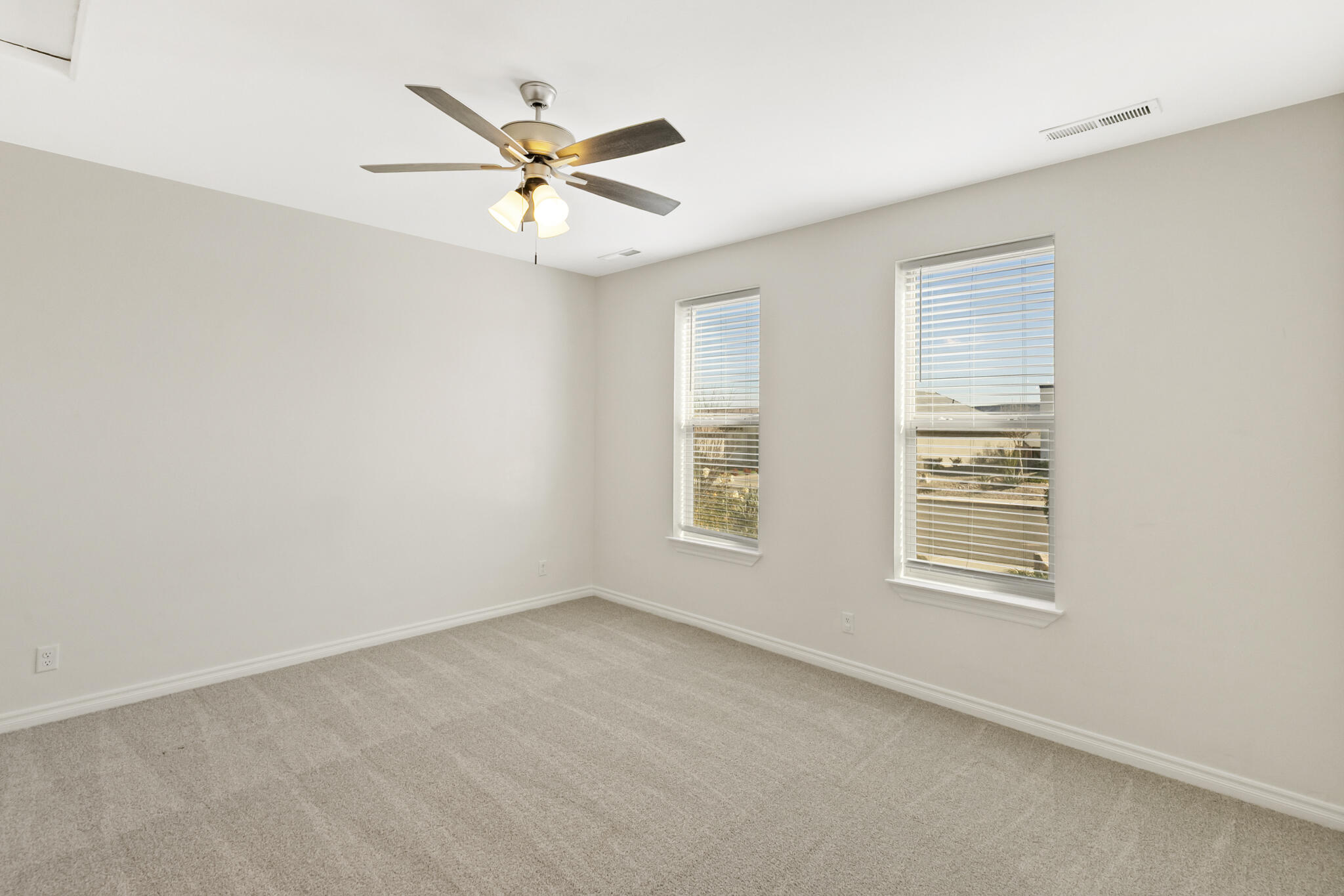 CECITA CREST AT DIVARIO - Residential