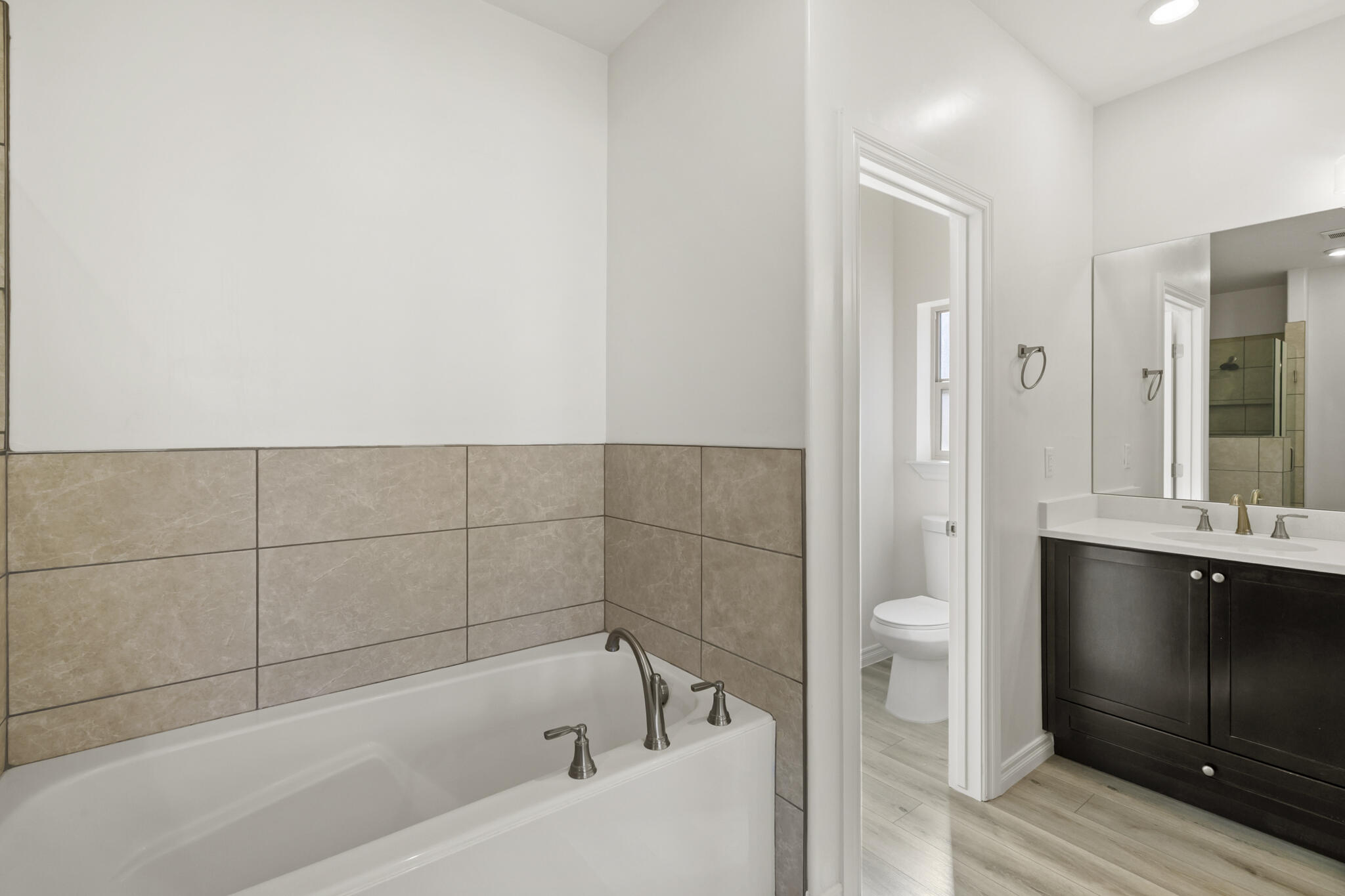 CECITA CREST AT DIVARIO - Residential