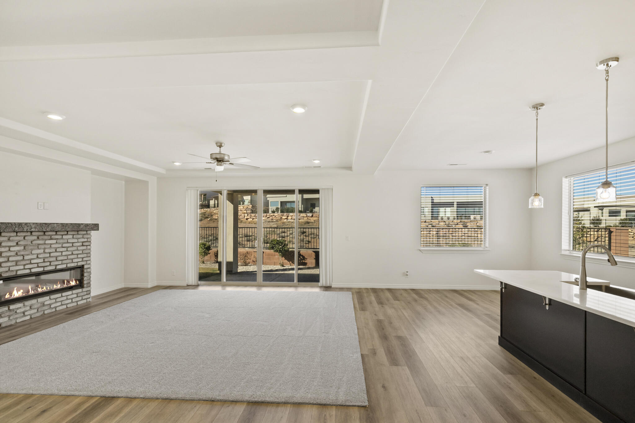 CECITA CREST AT DIVARIO - Residential