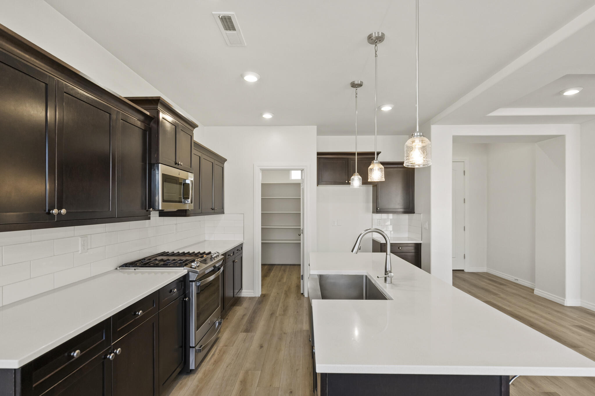 CECITA CREST AT DIVARIO - Residential