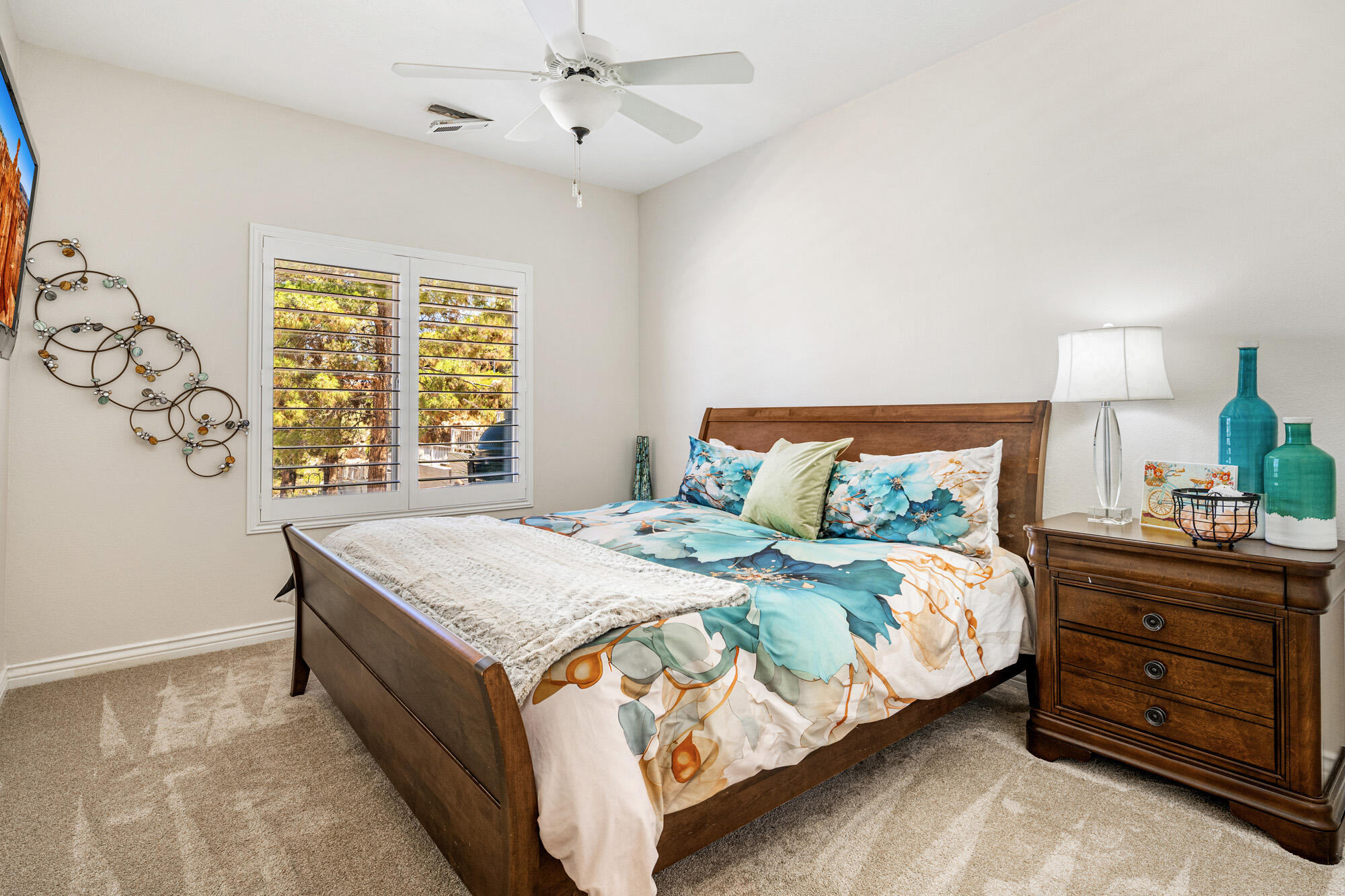 TAMARACK RIDGE ESTATES - Residential