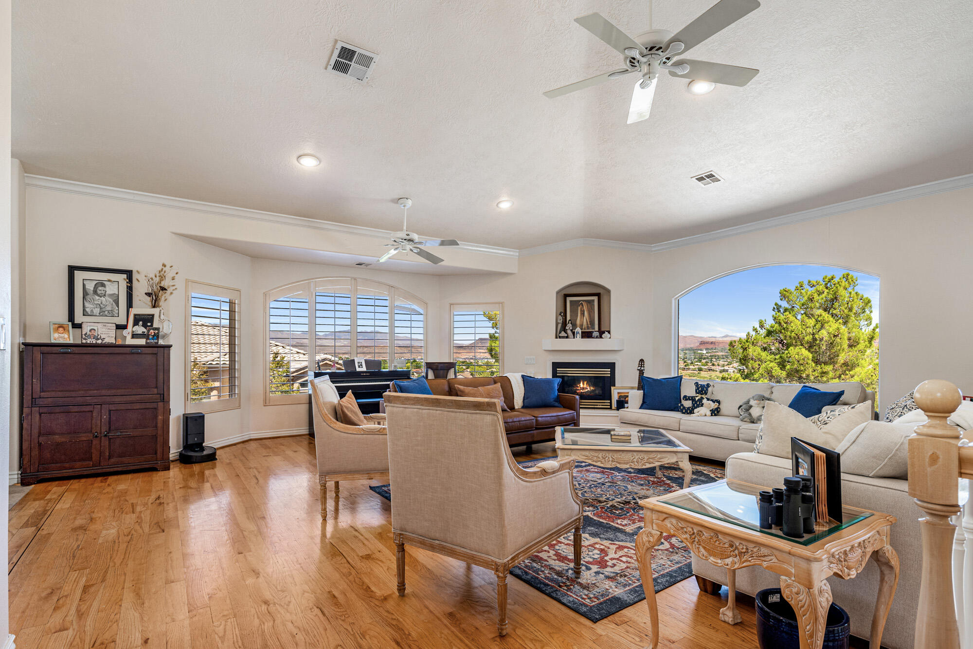 TAMARACK RIDGE ESTATES - Residential