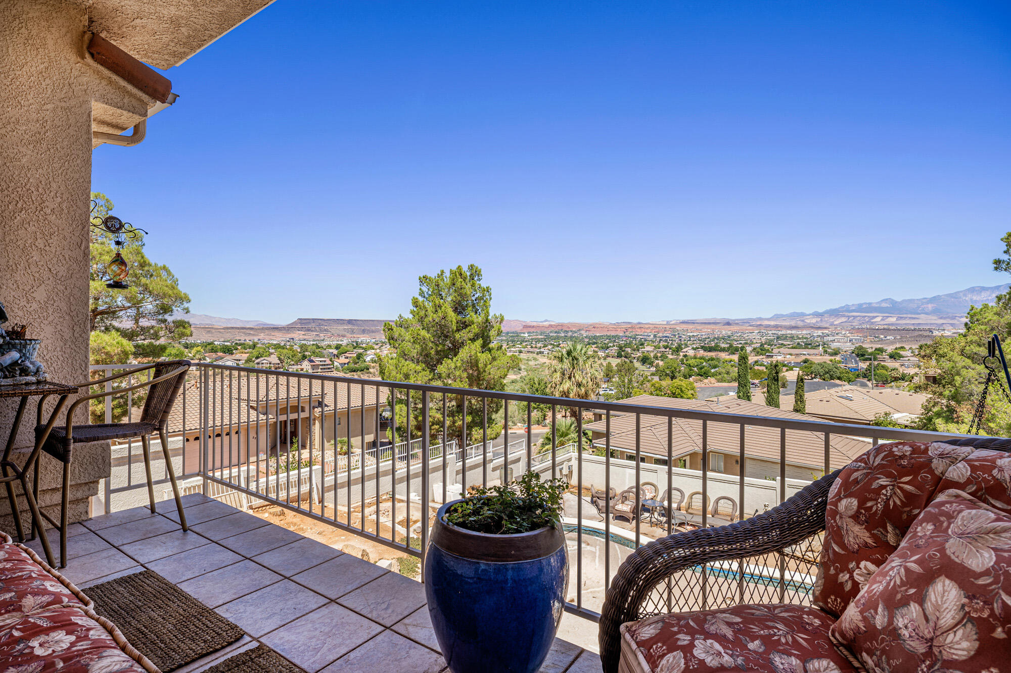 TAMARACK RIDGE ESTATES - Residential