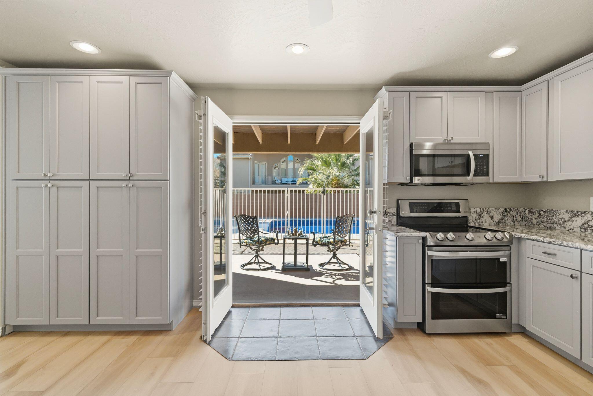 RED BUTTE - Residential