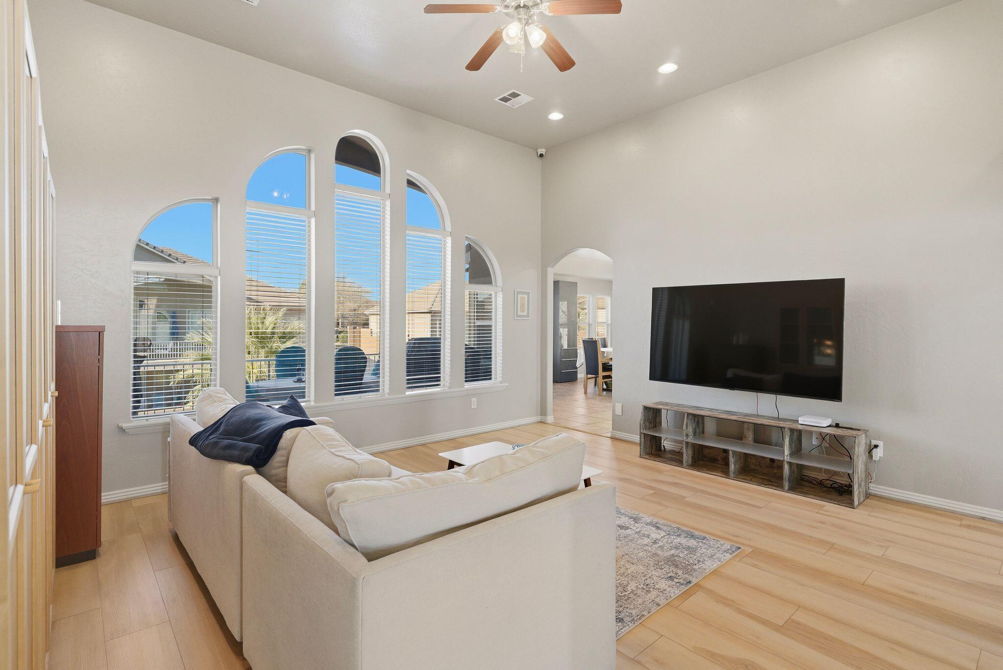 RED BUTTE - Residential