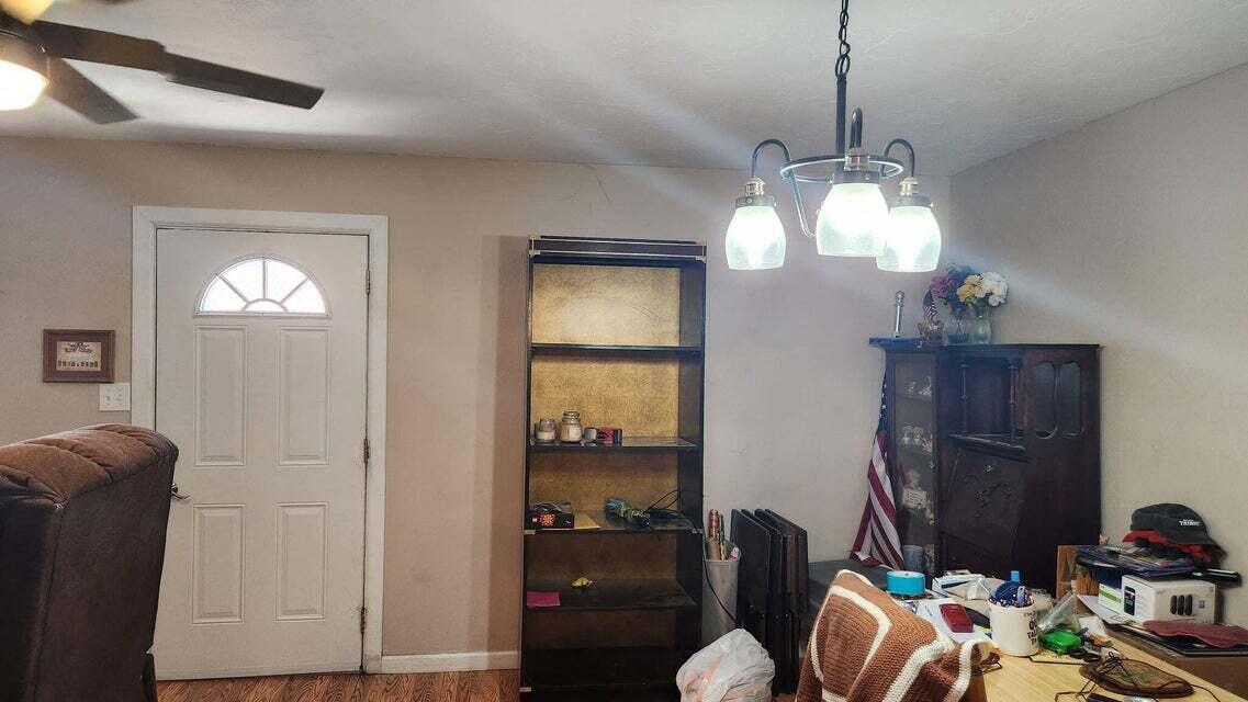 RACING RANCH MOBILE HM ESTATES - Residential