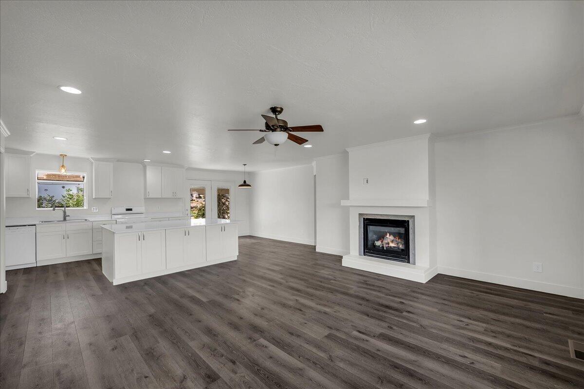 HURRICANE TOWNSITE - Residential
