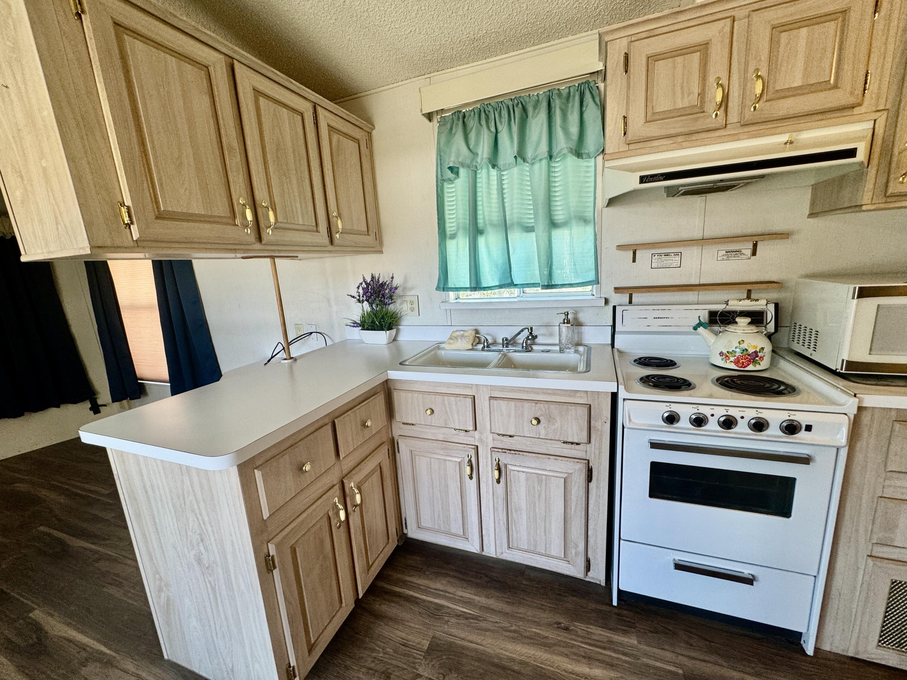 TWIN LAKES RV PARK - Residential