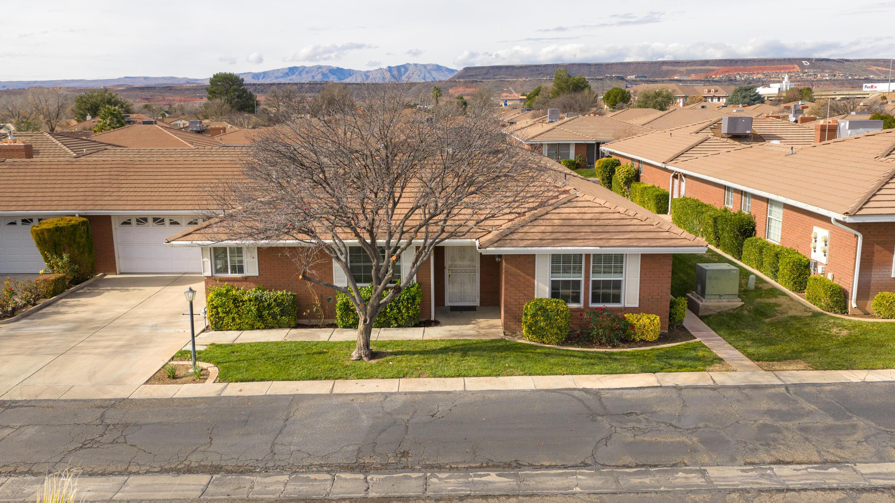 SHADOWBROOK HOMES - Residential