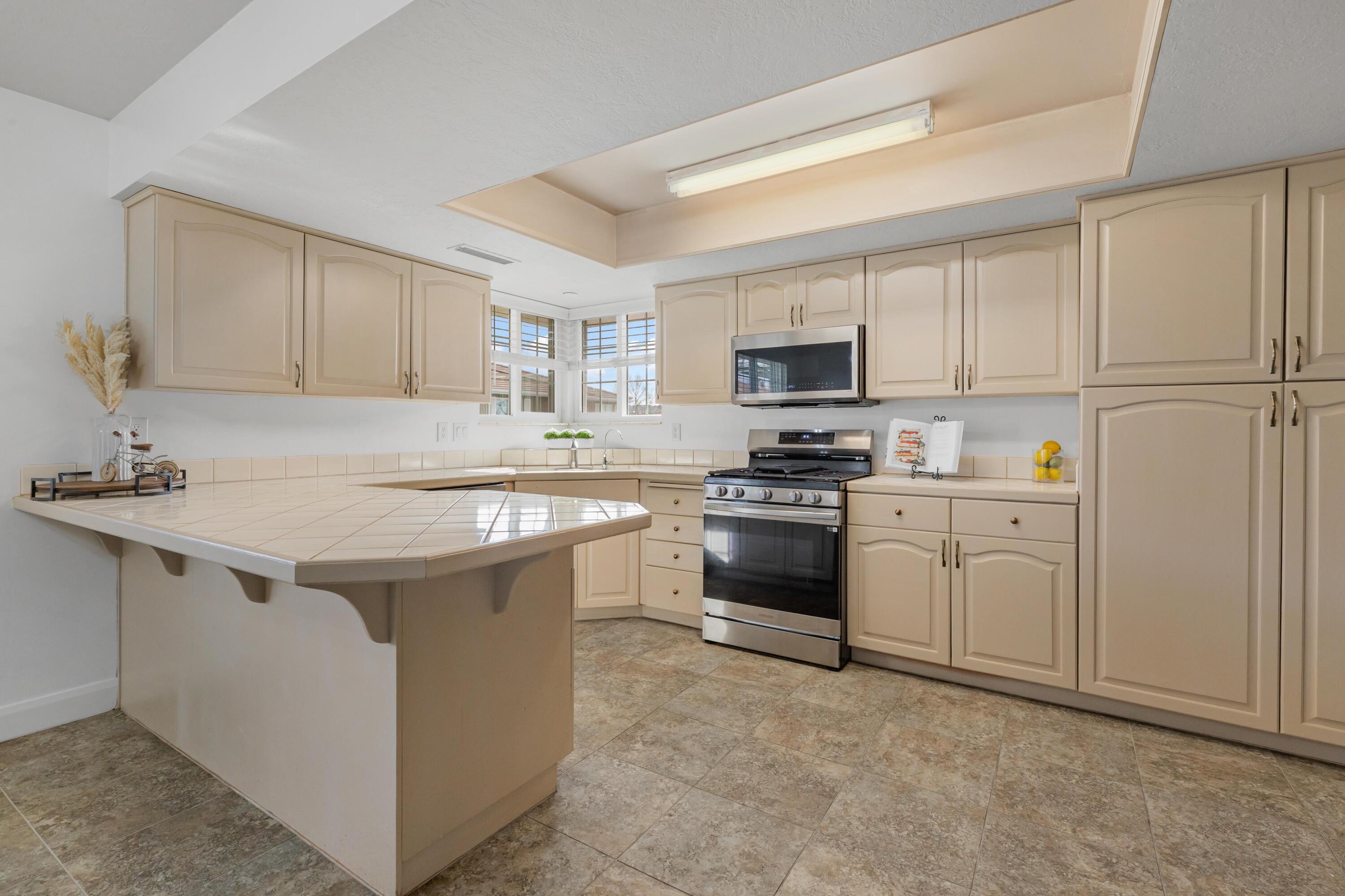 SHADOWBROOK HOMES - Residential