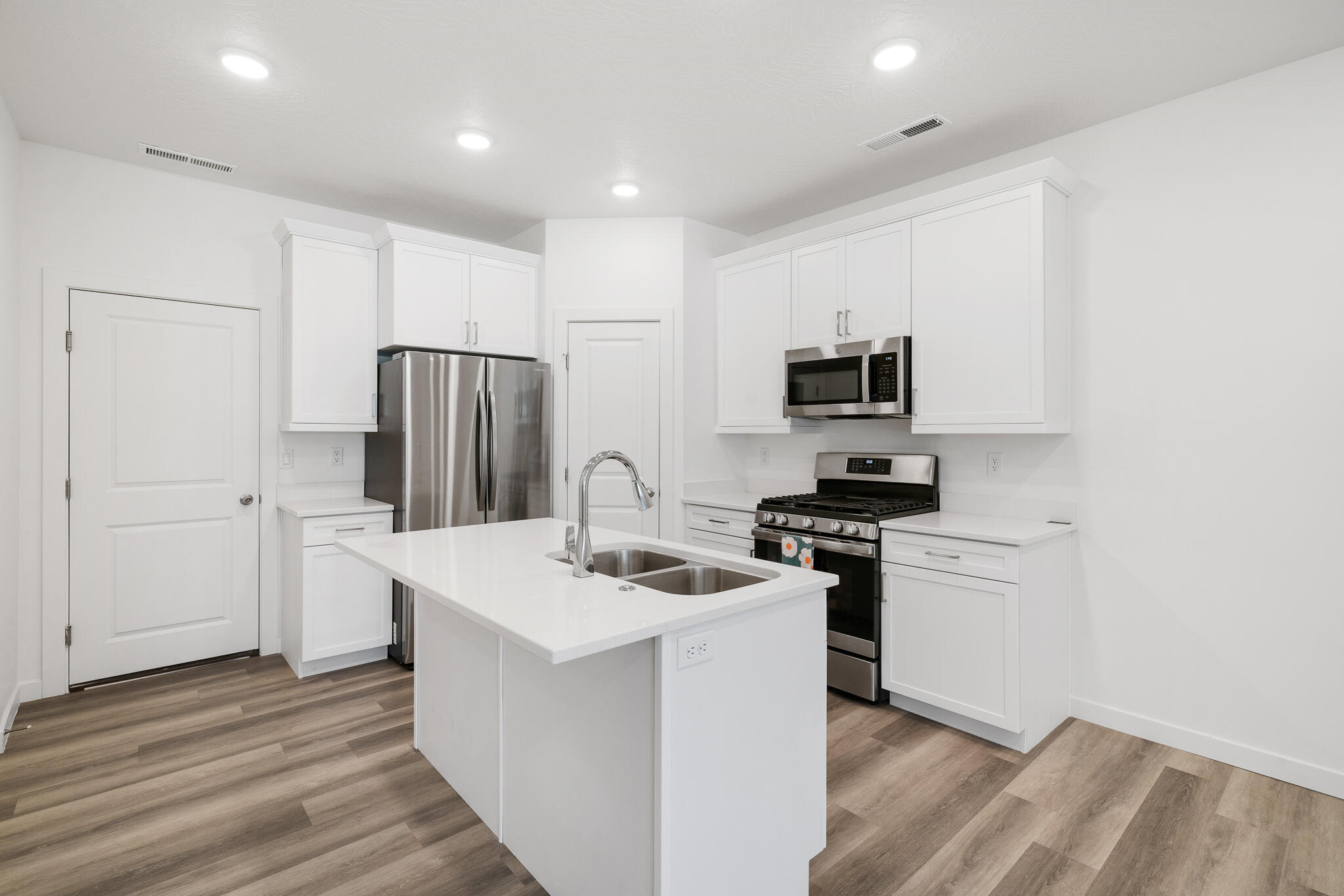 AUBURN HILLS - Residential