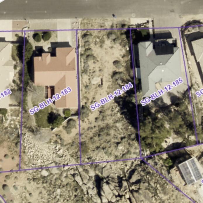 BLOOMINGTON HILLS - Land