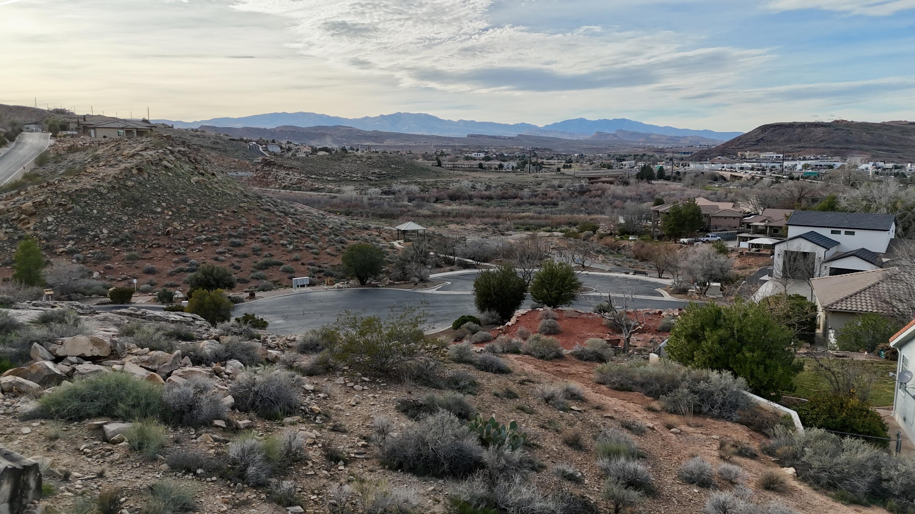 BLOOMINGTON HILLS - Land