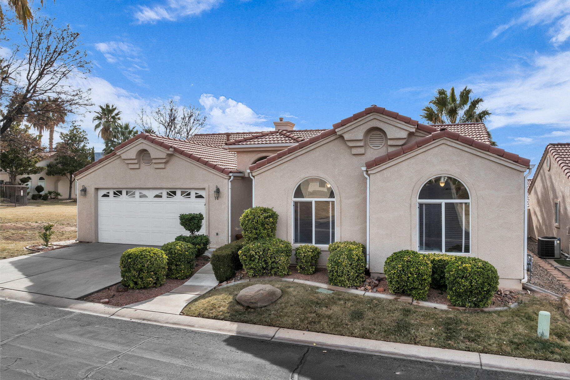 SILVERCREEK TOWNHOMES - Residential