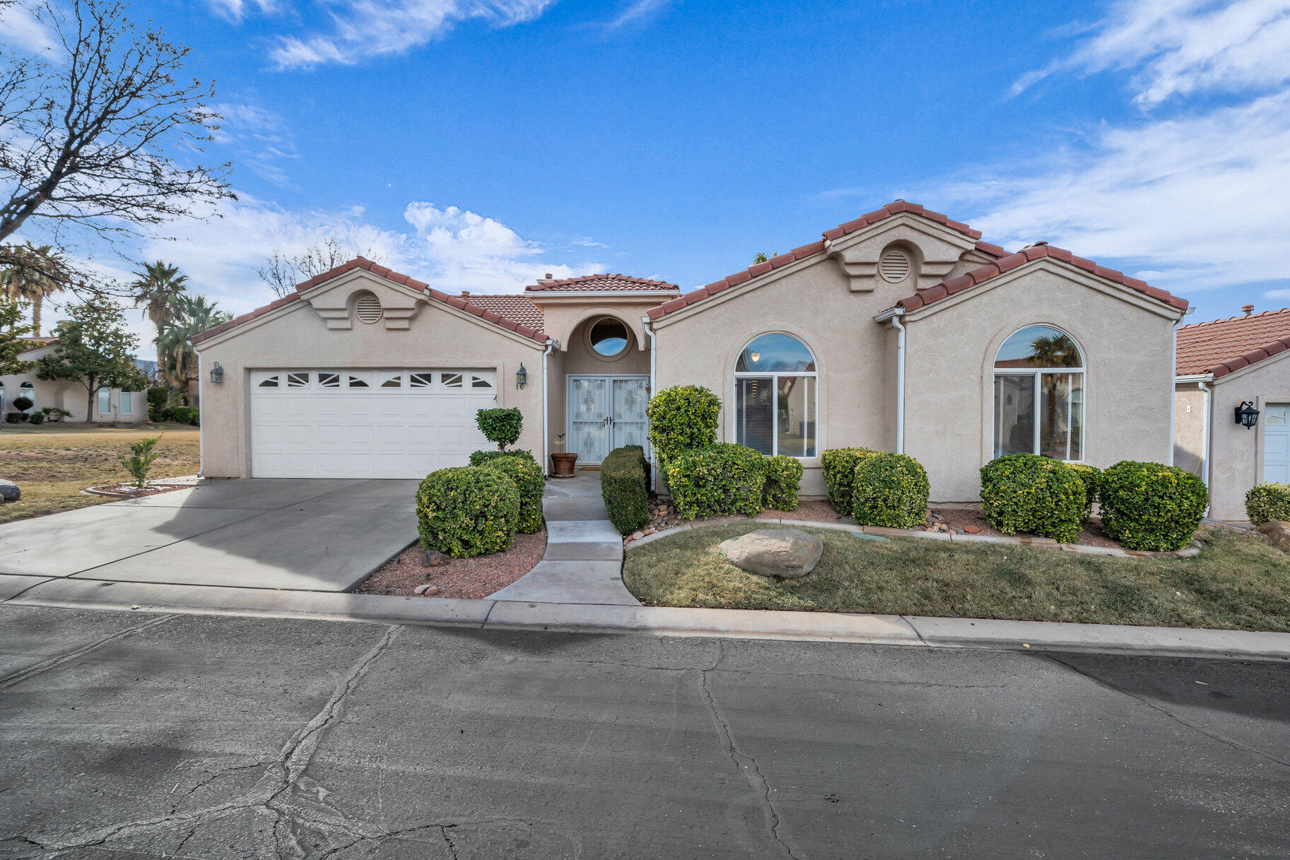 SILVERCREEK TOWNHOMES - Residential