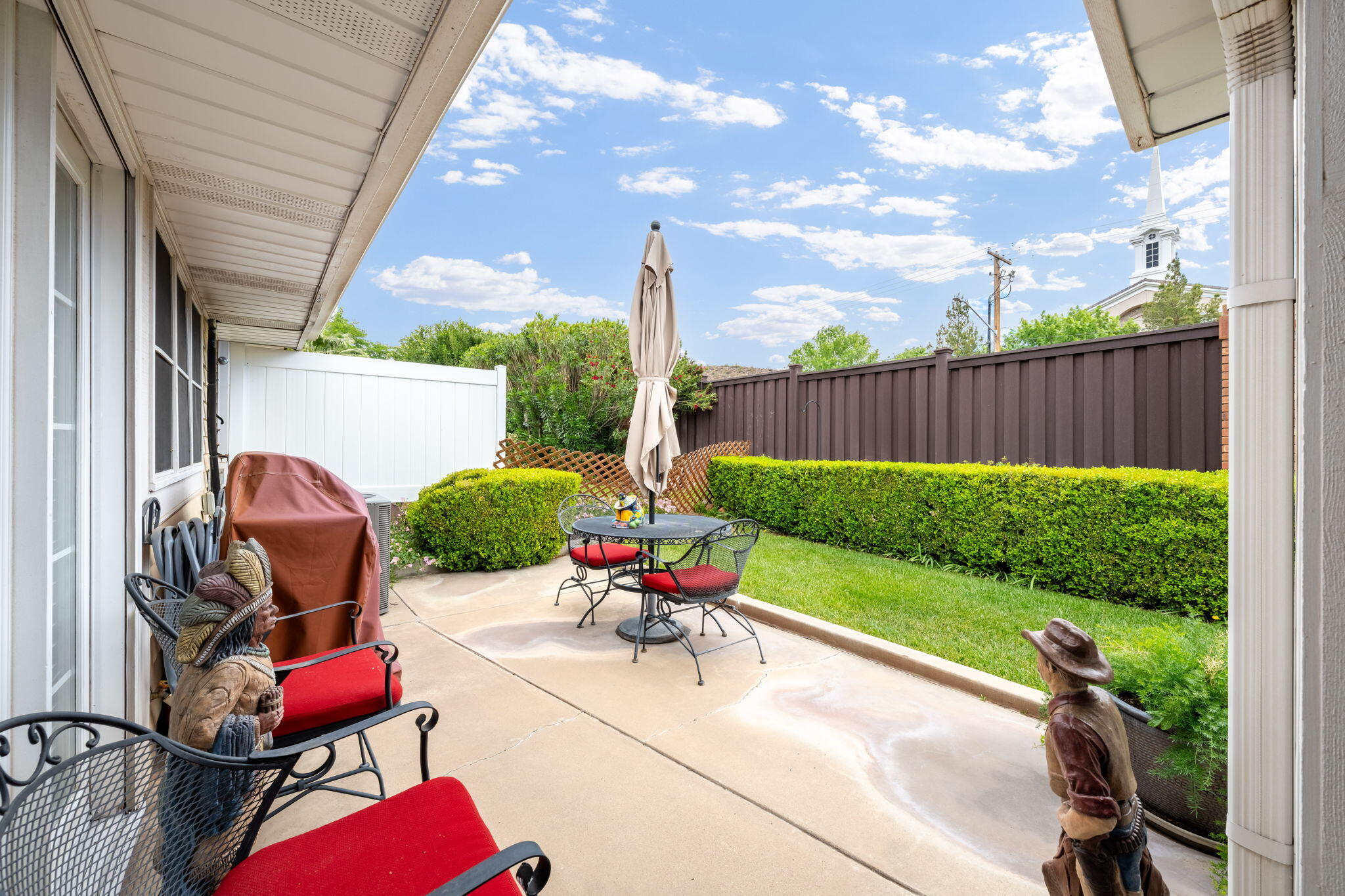 RED CANYON TOWNHOMES - Residential