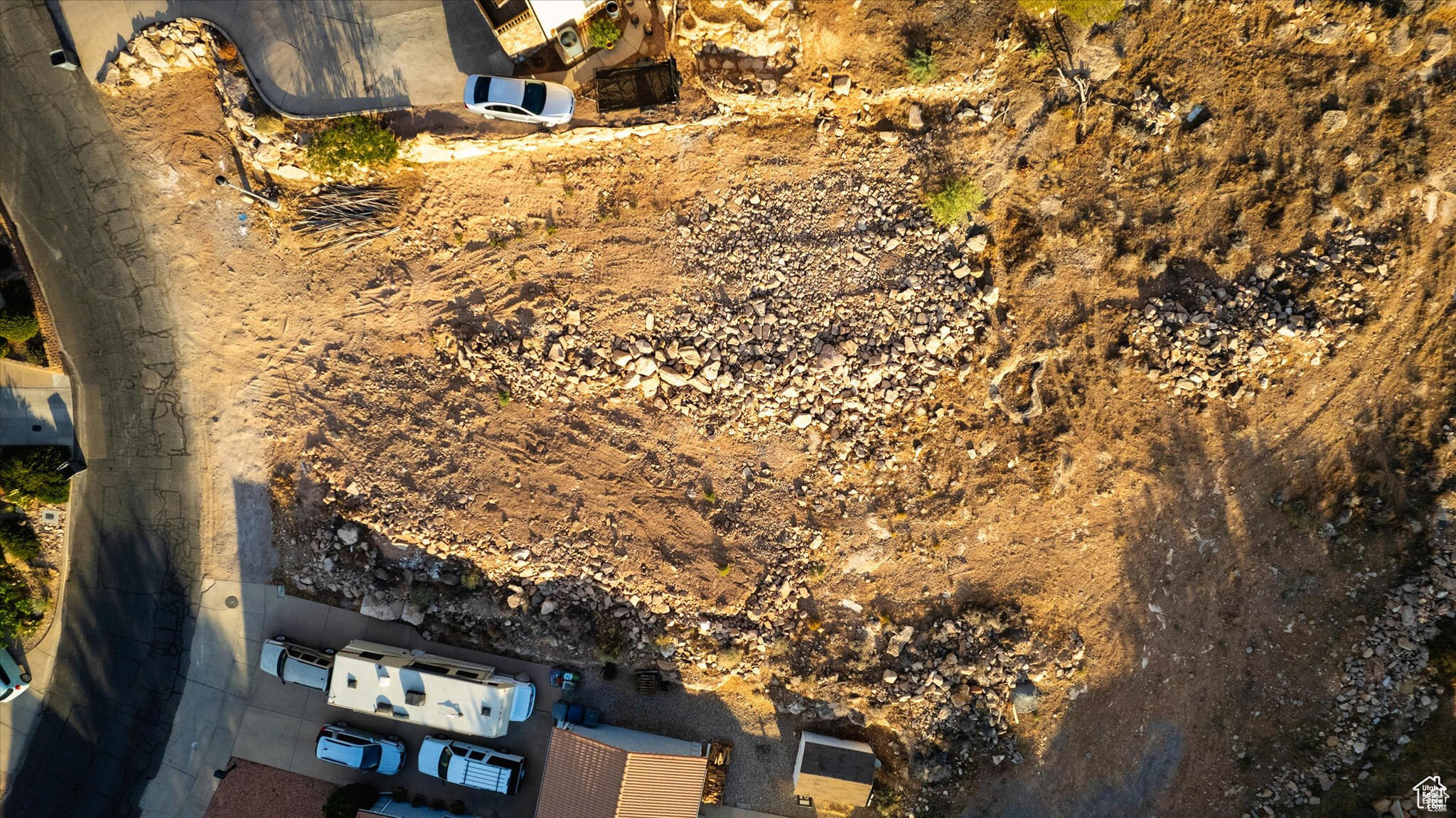 BLOOMINGTON HILLS - Land