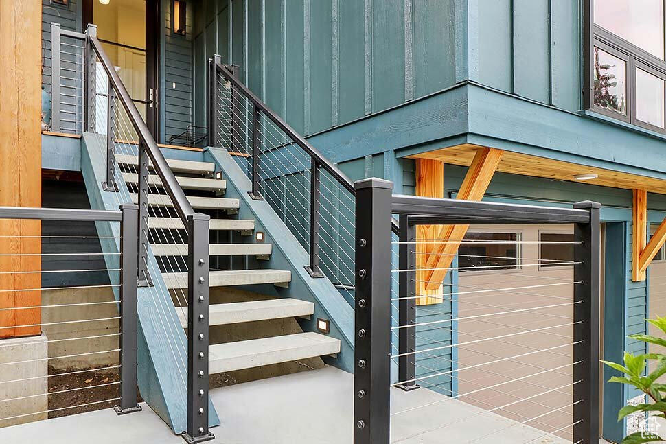 BLOOMINGTON HILLS - Land