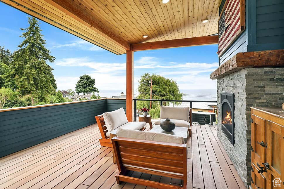 BLOOMINGTON HILLS - Land