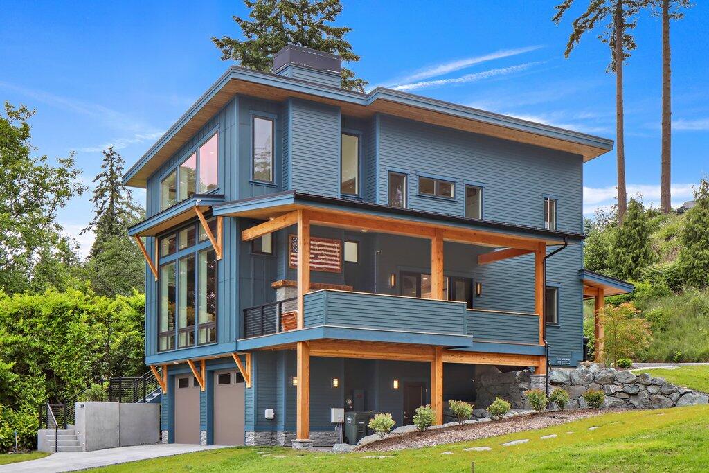 BLOOMINGTON HILLS - Land