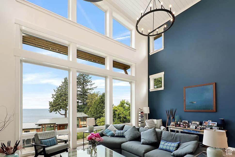 BLOOMINGTON HILLS - Land