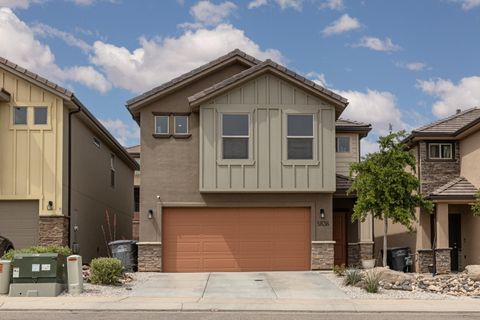Photo of 5836 S Challenger Way, Saint George, UT 84790 (MLS # 26-271406)