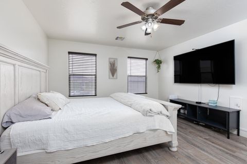 Tiny photo for 5836 S Challenger Way, Saint George, UT 84790 (MLS # 26-271406)