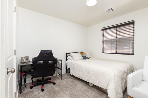 Tiny photo for 5836 S Challenger Way, Saint George, UT 84790 (MLS # 26-271406)