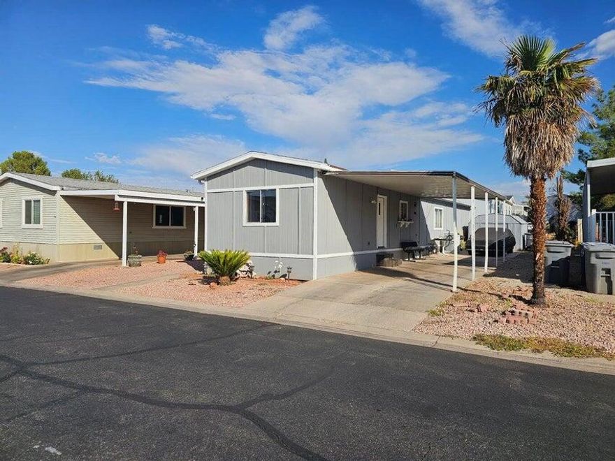 Freshly renovated with modern kitchen upgrades including an oversized island, perfect for gathering everyone around.
Move-in ready.  Upgraded tile showers and shed in back for extra storage.  Seller is also willing to pay the first 6 months of the lot rent with the right offer!  This is a must see.  Call Showing Time for showings.