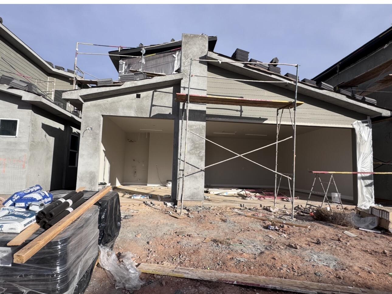 EAGLE POINTE - Residential