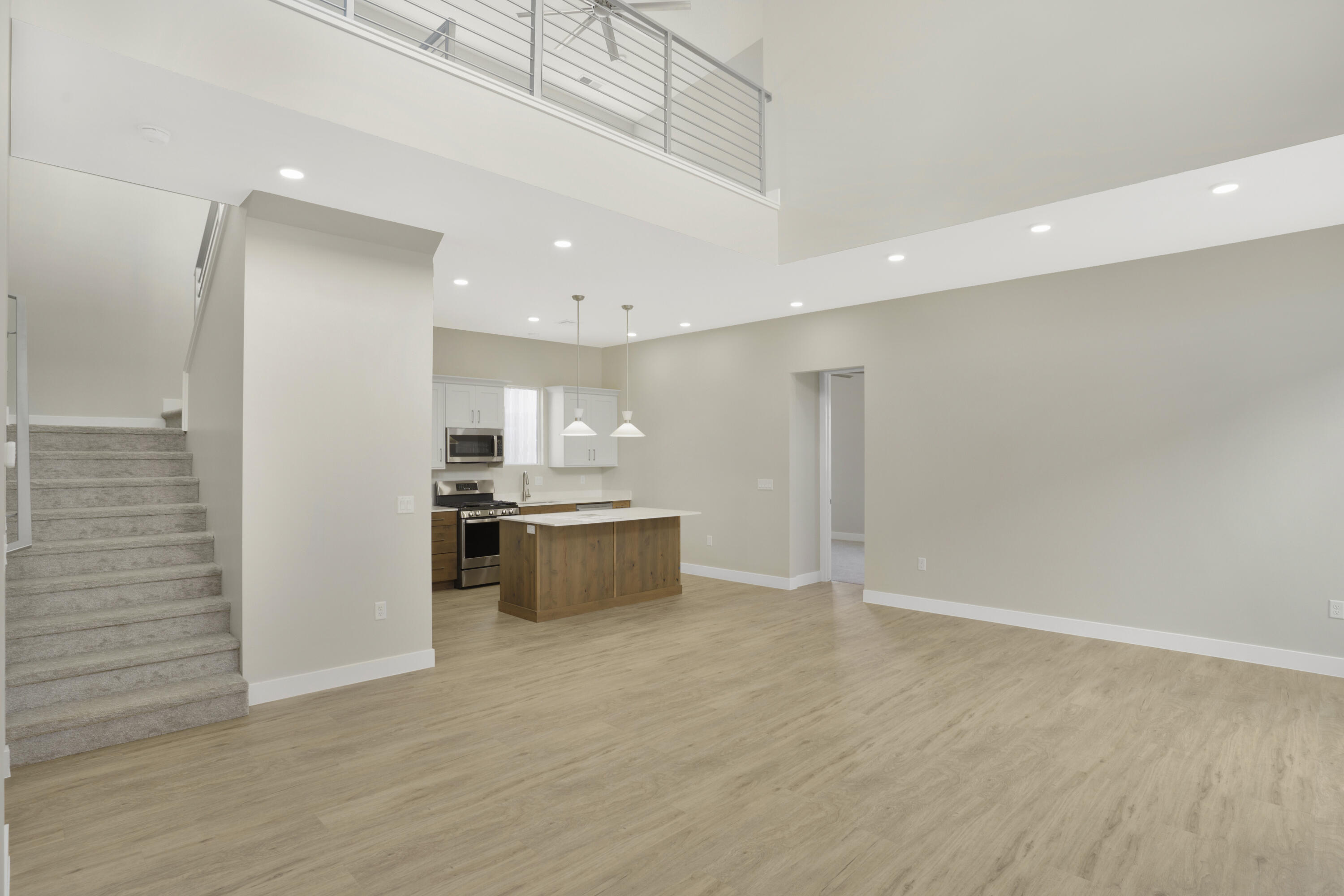 EAGLE POINTE - Residential
