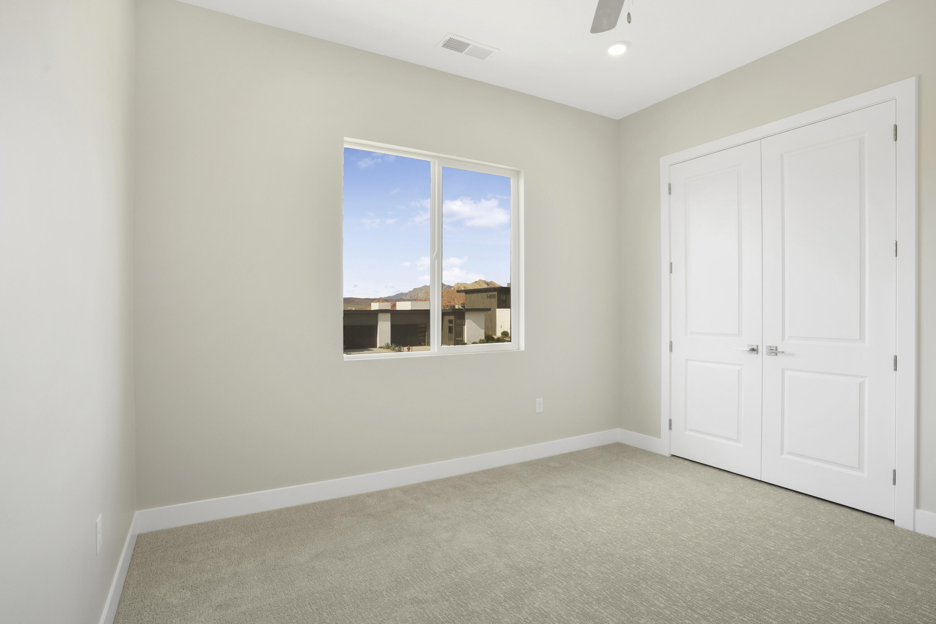 EAGLE POINTE - Residential