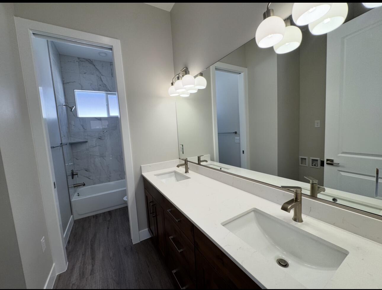 EAGLE POINTE - Residential