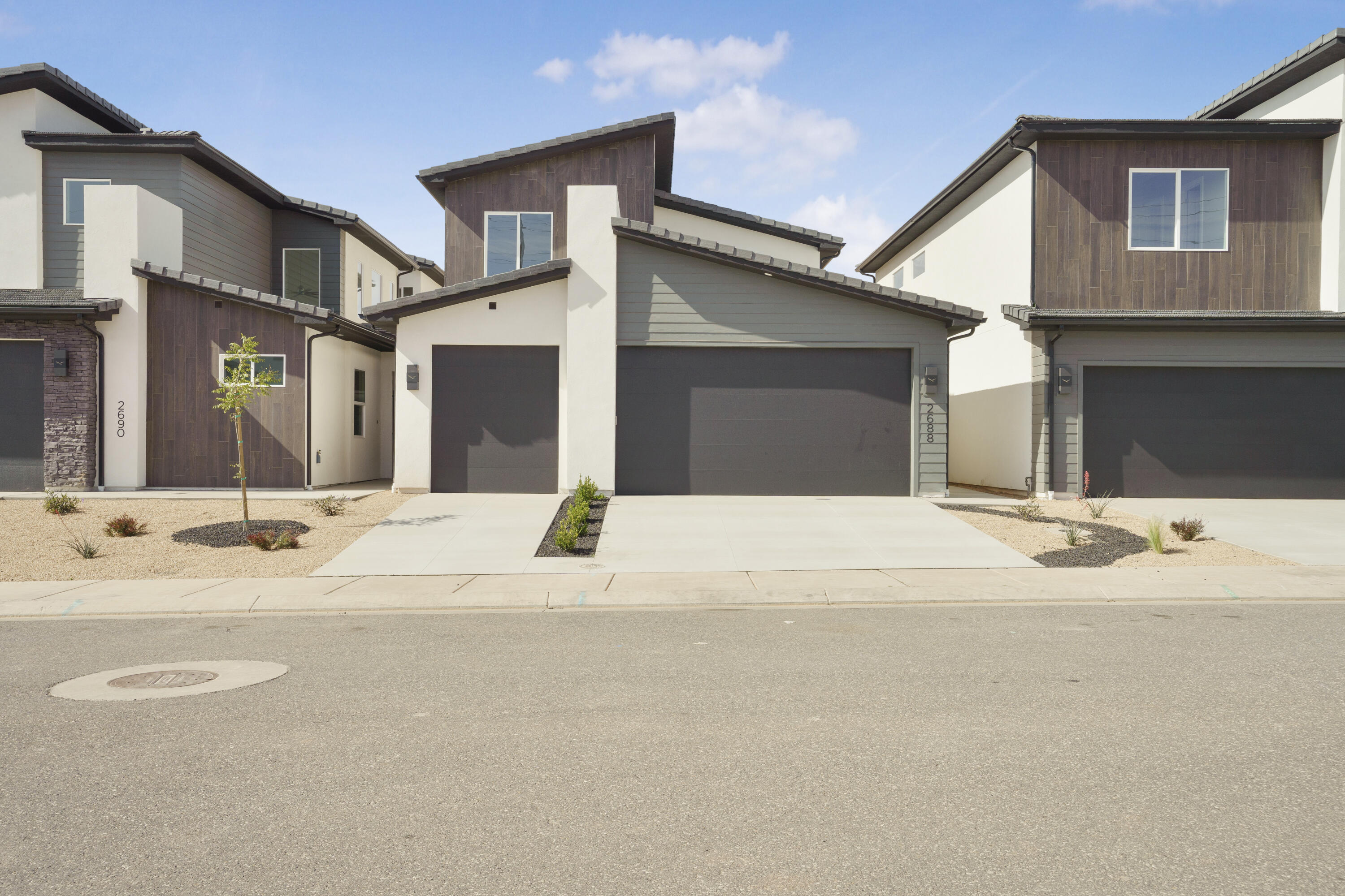 EAGLE POINTE - Residential