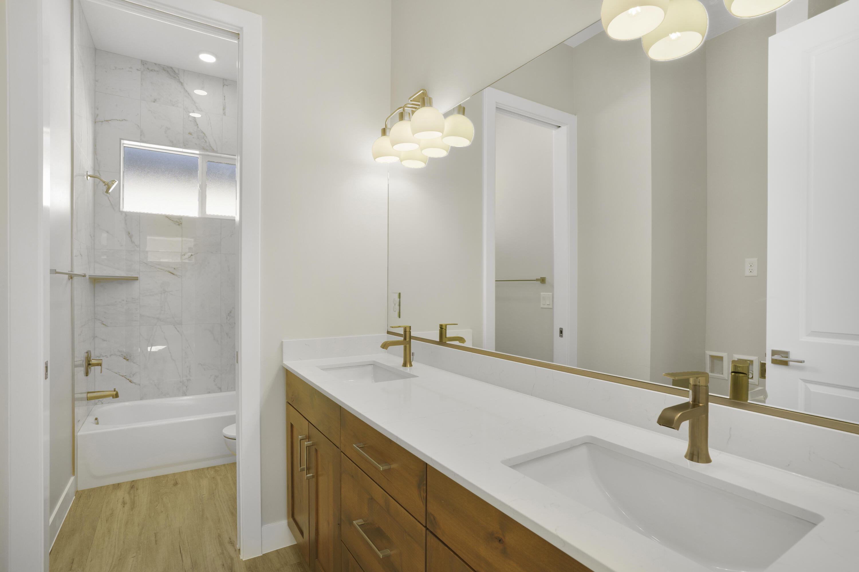 EAGLE POINTE - Residential