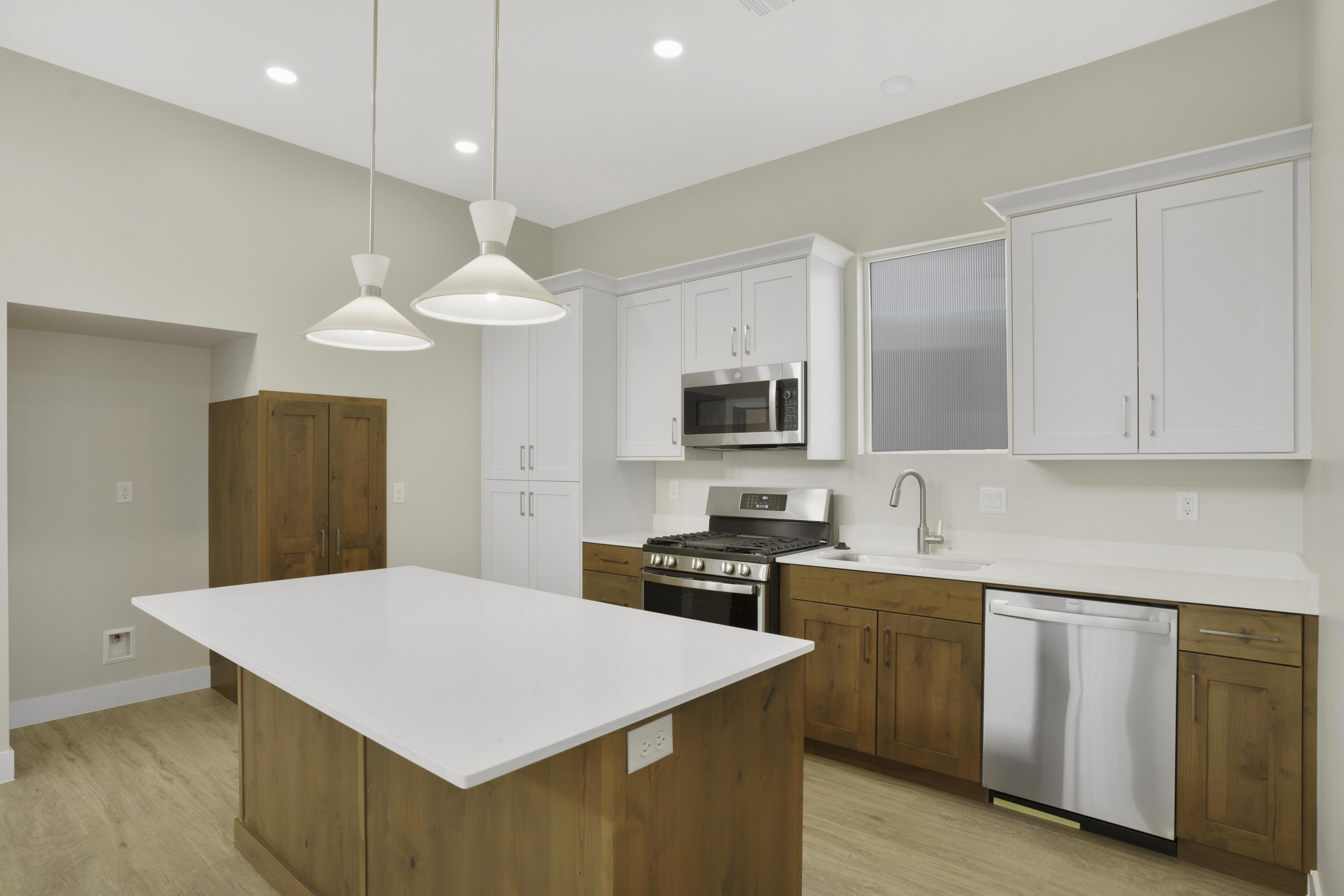 EAGLE POINTE - Residential