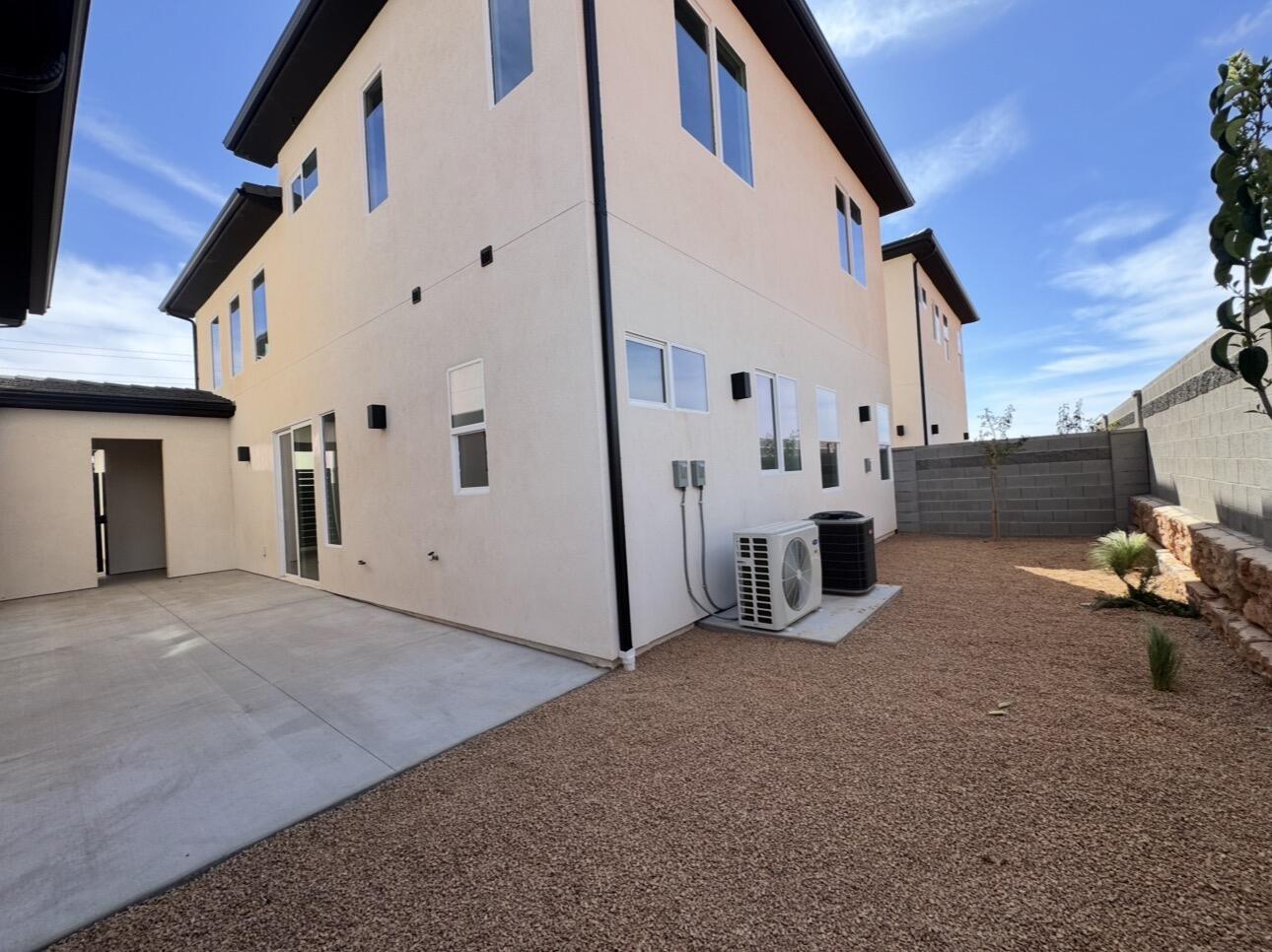 EAGLE POINTE - Residential