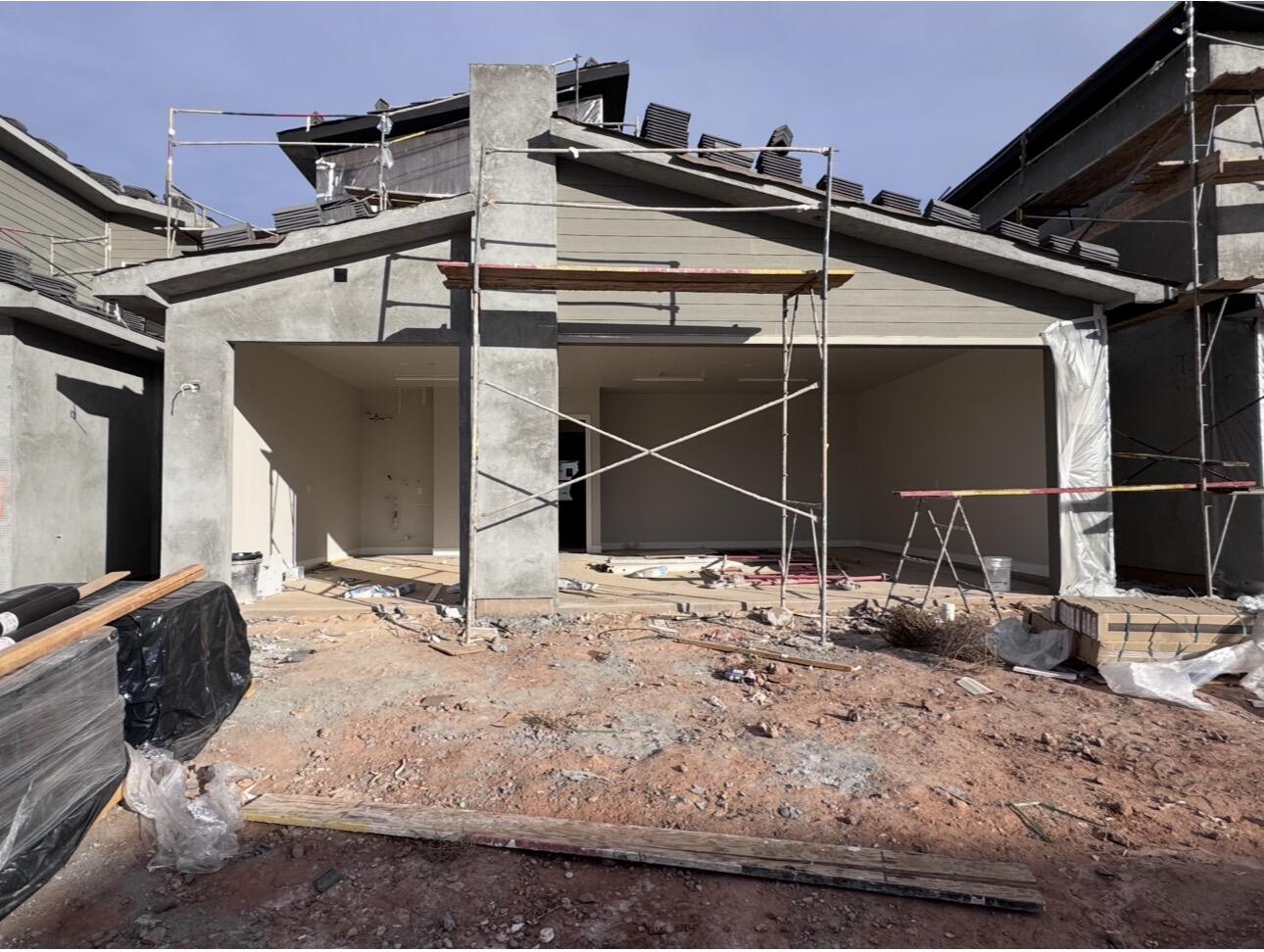 EAGLE POINTE - Residential