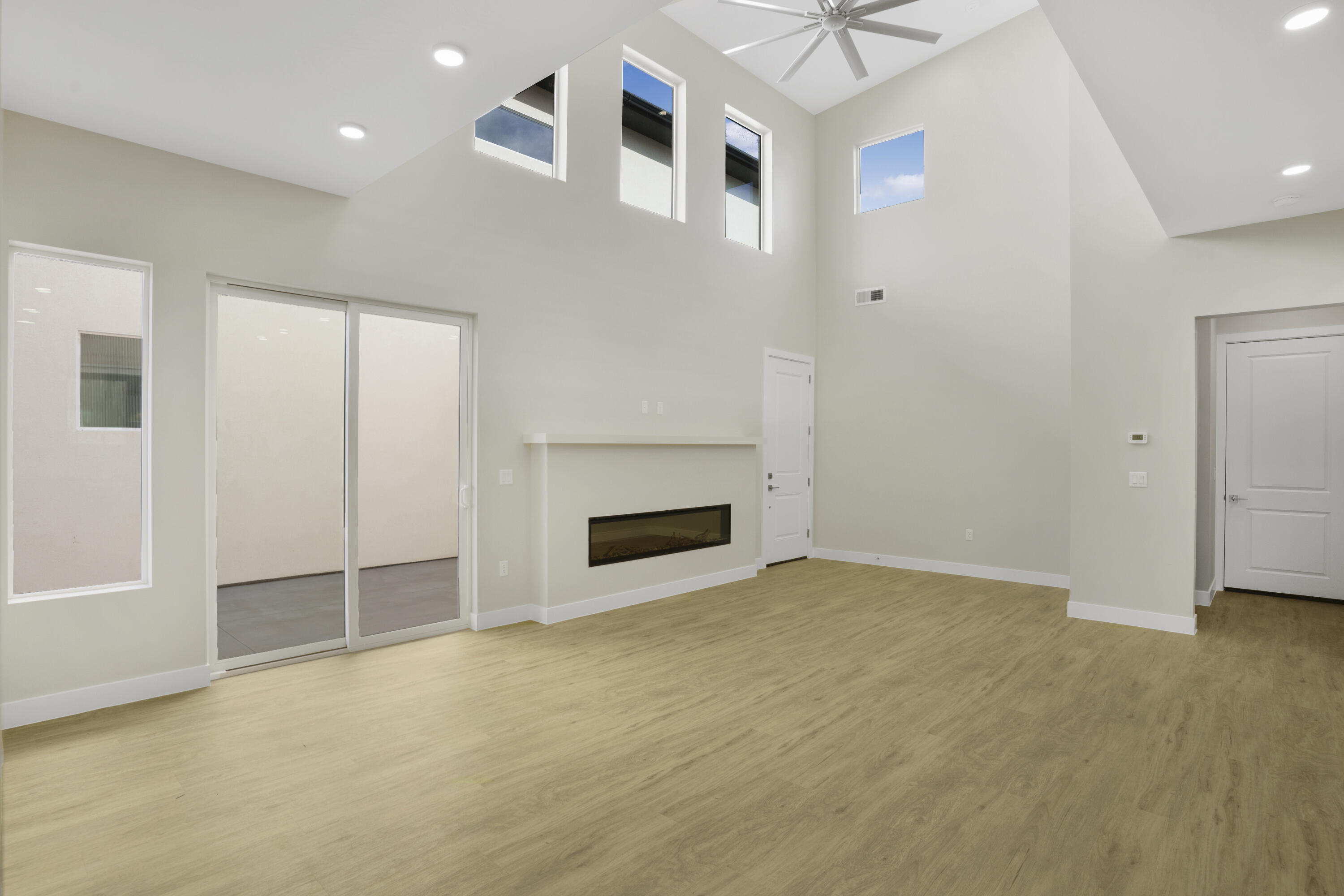 EAGLE POINTE - Residential