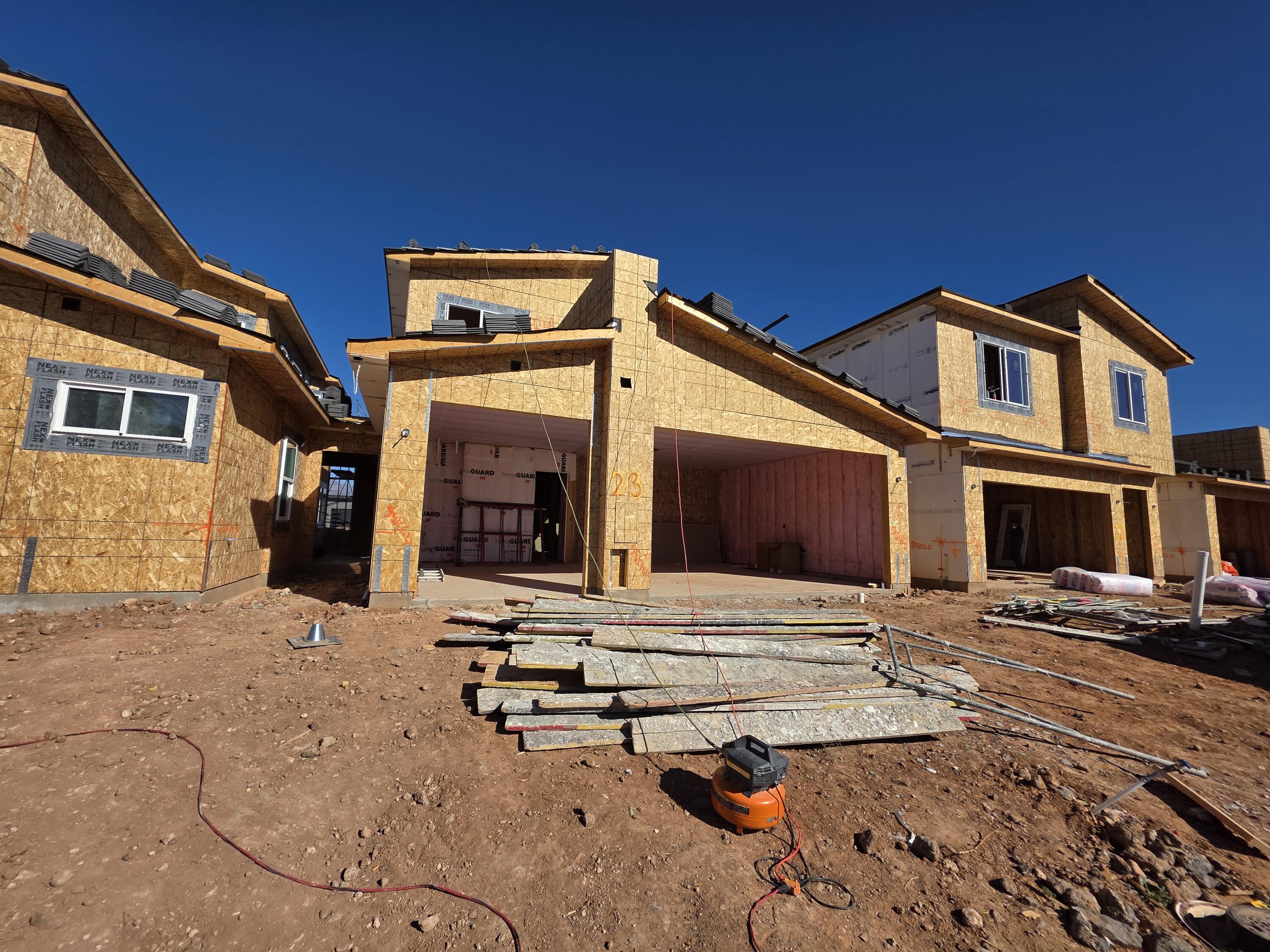 EAGLE POINTE - Residential